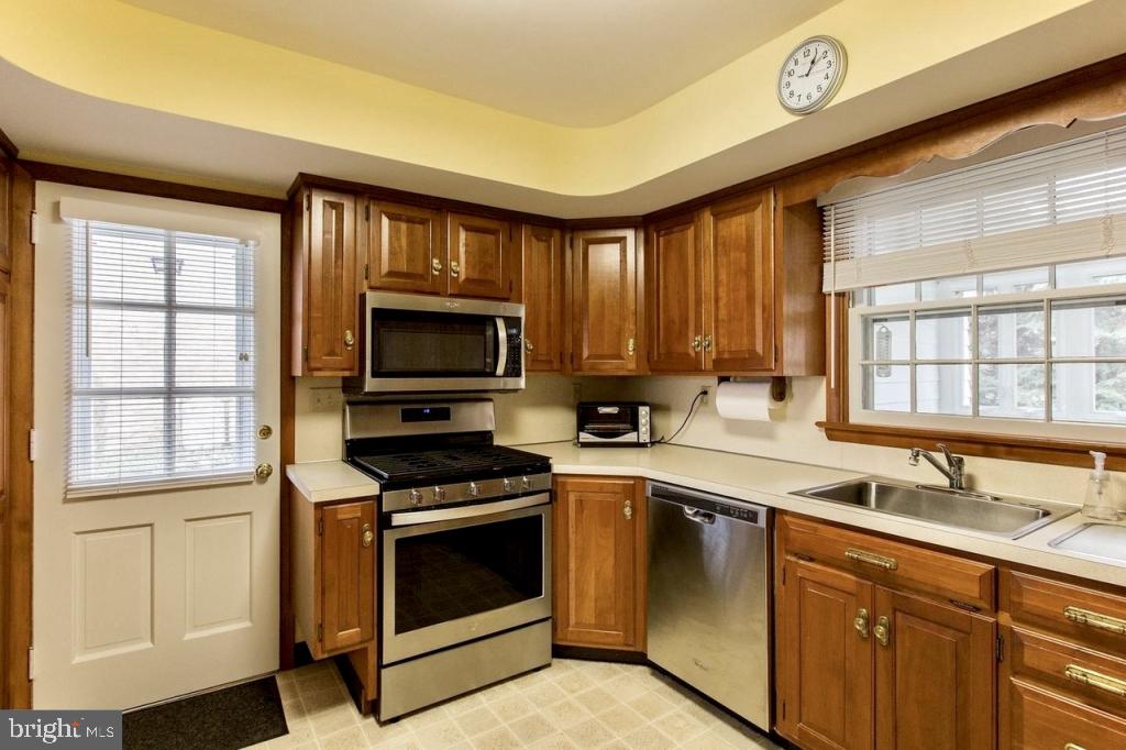 NORTHBROOK HILLS - Residential