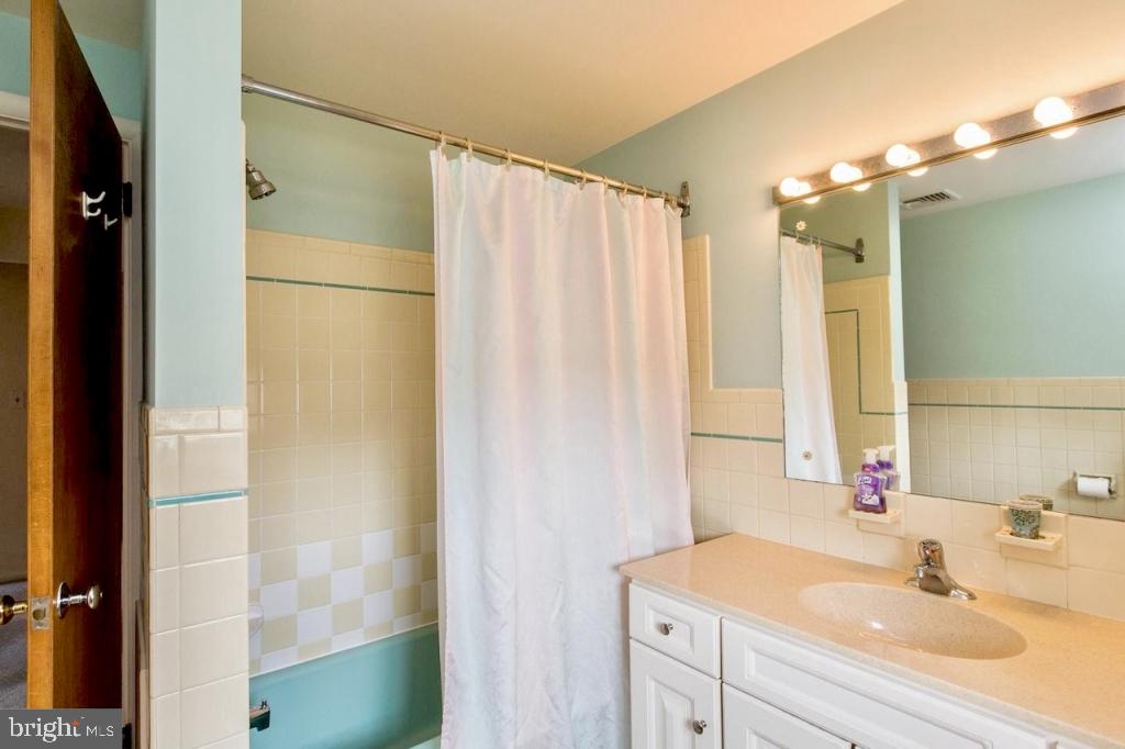 NORTHBROOK HILLS - Residential