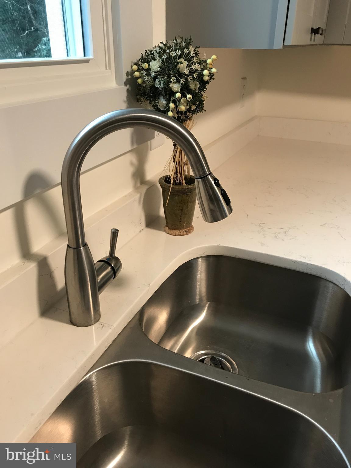 DICKINSON - Residential Lease