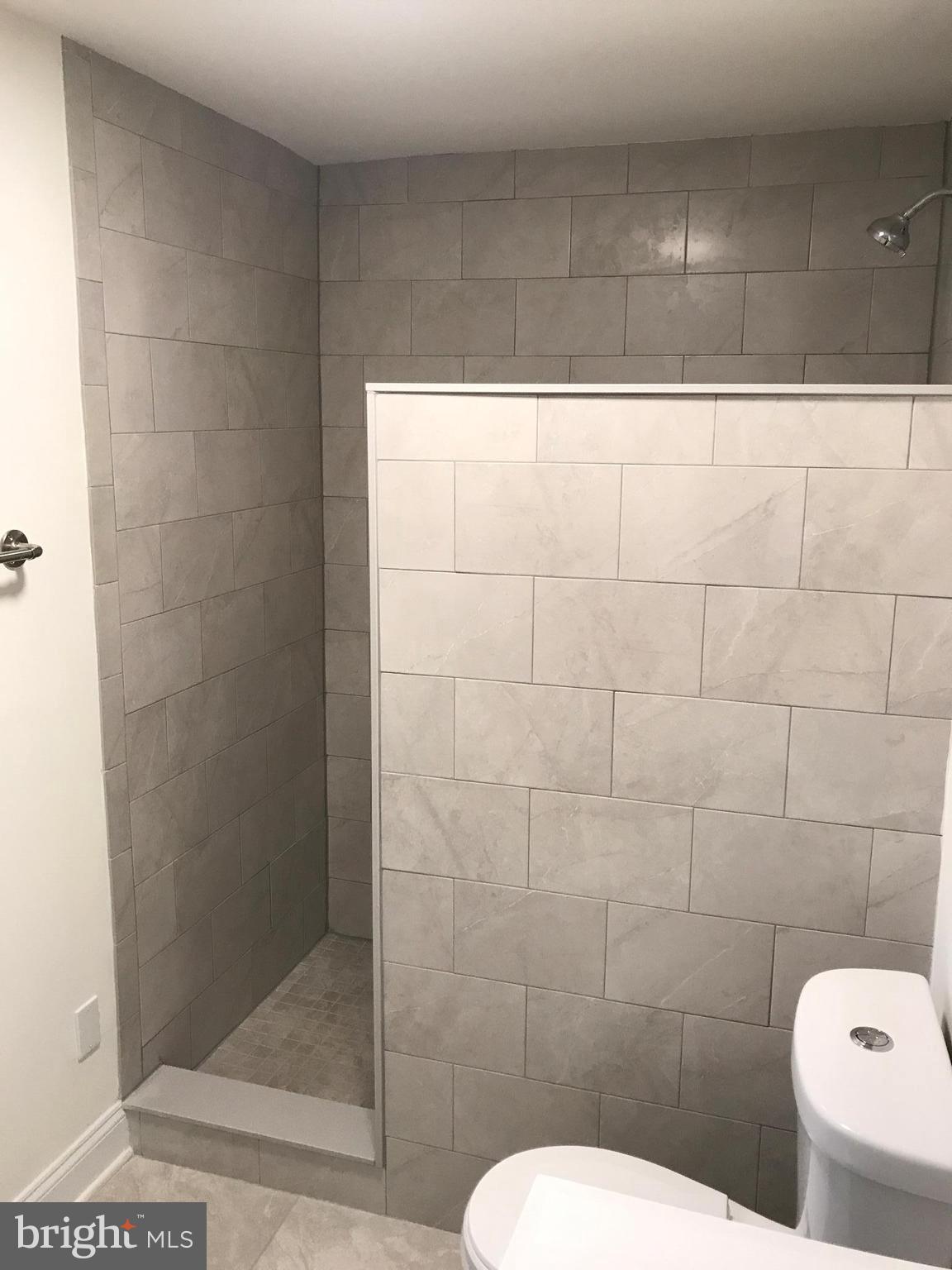 DICKINSON - Residential Lease