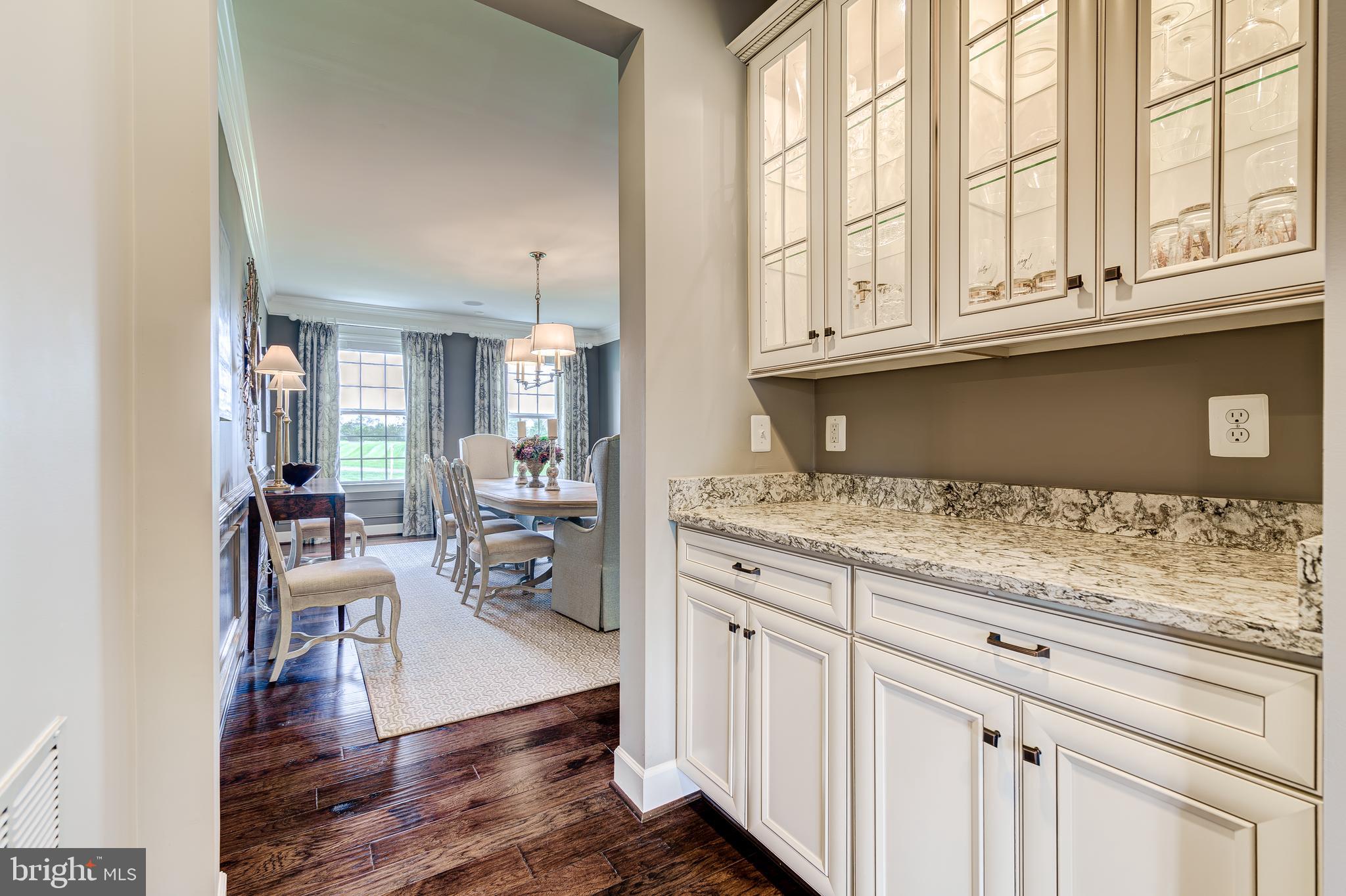 HUNTLEIGH AT CREIGHTON FARMS - Residential