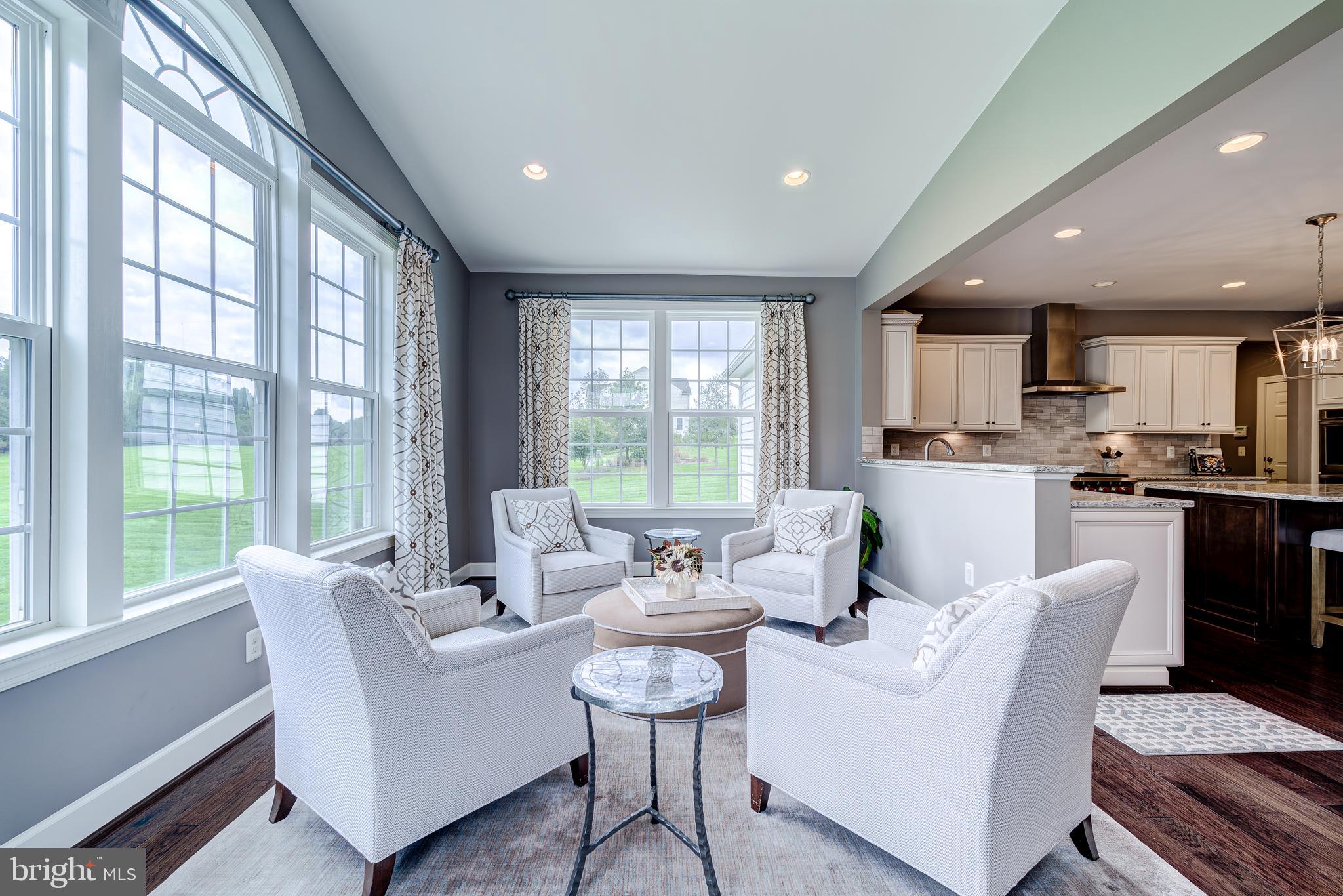 HUNTLEIGH AT CREIGHTON FARMS - Residential