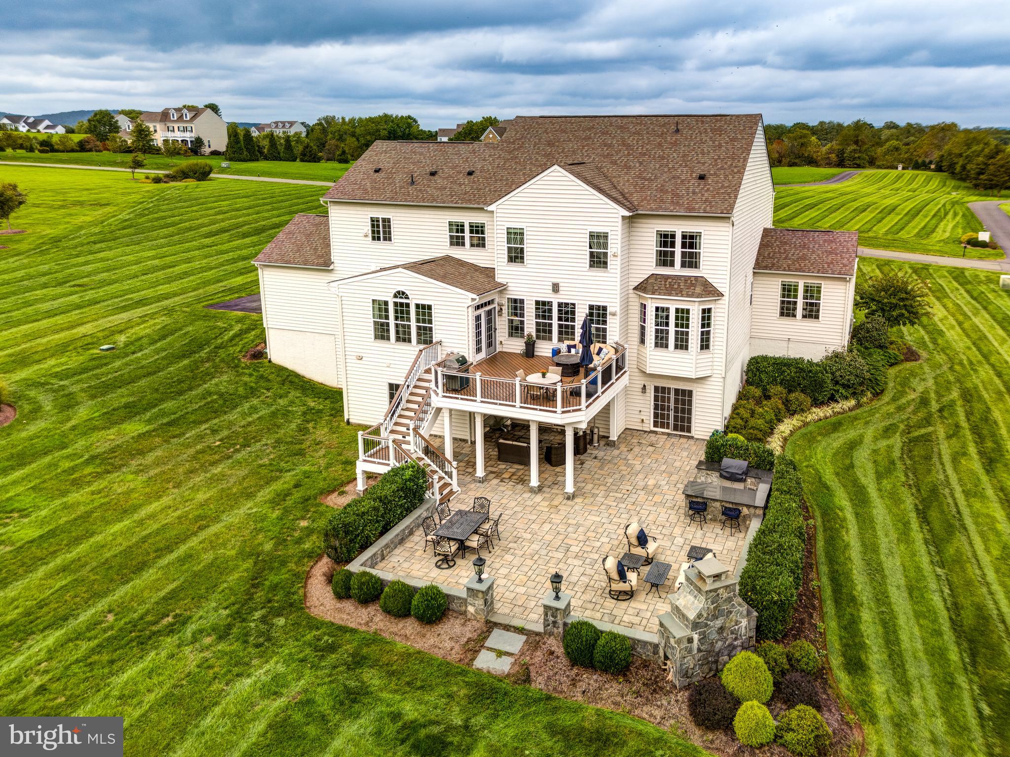 HUNTLEIGH AT CREIGHTON FARMS - Residential