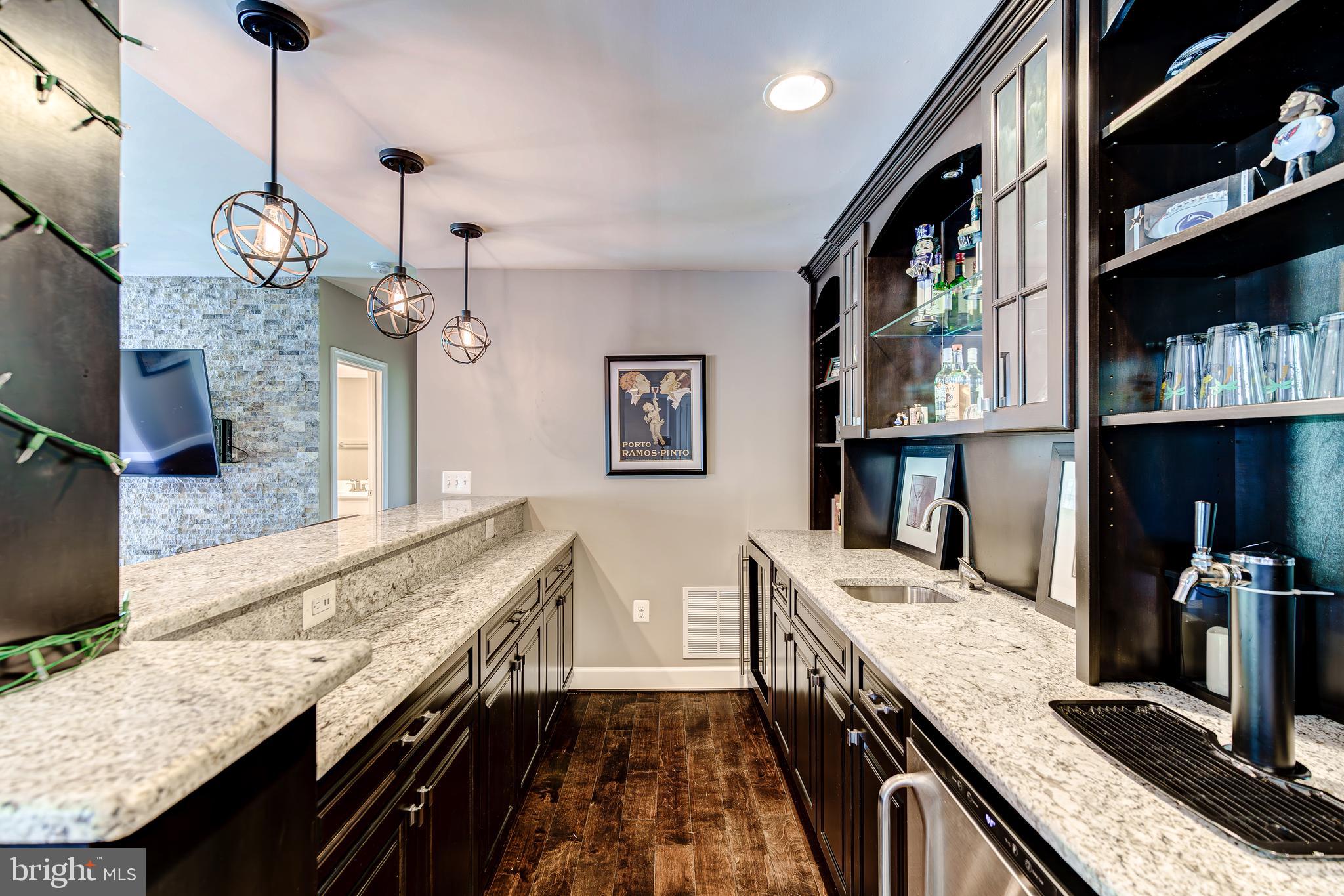 HUNTLEIGH AT CREIGHTON FARMS - Residential