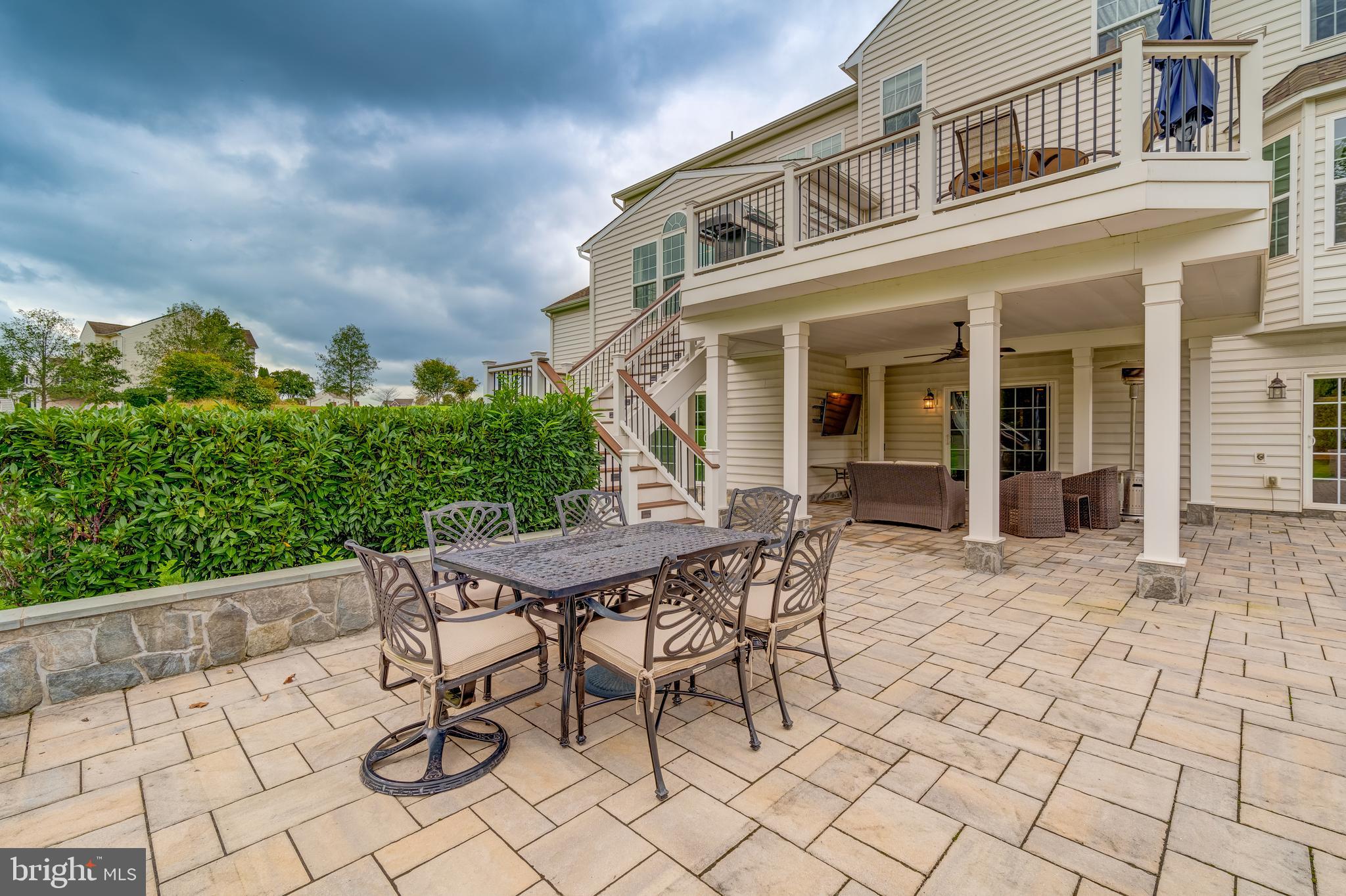 HUNTLEIGH AT CREIGHTON FARMS - Residential