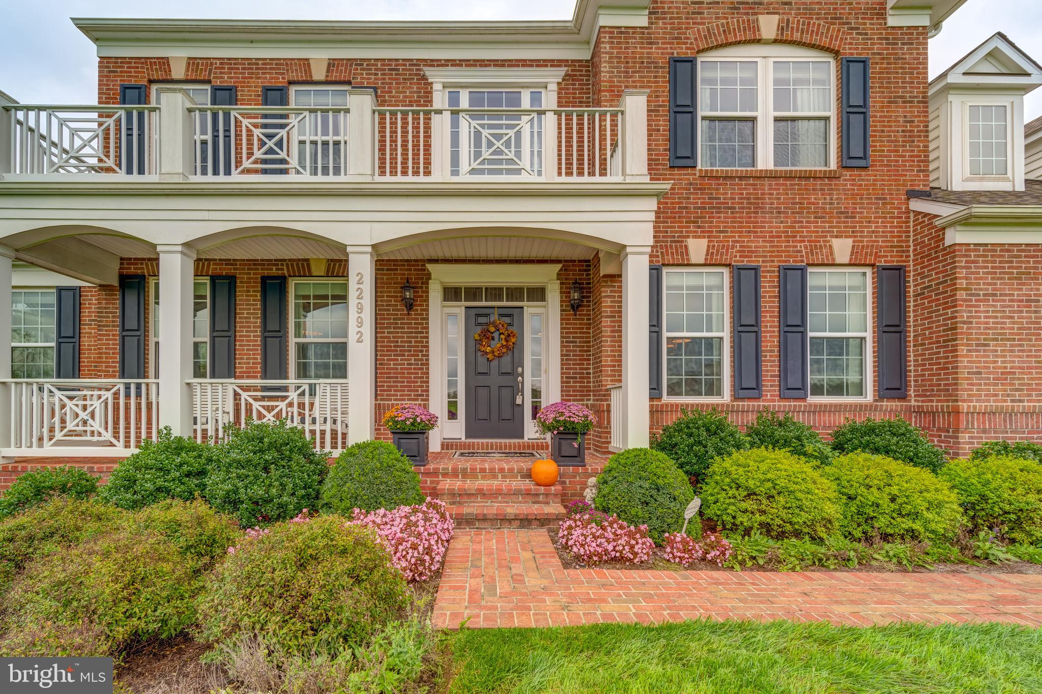 HUNTLEIGH AT CREIGHTON FARMS - Residential