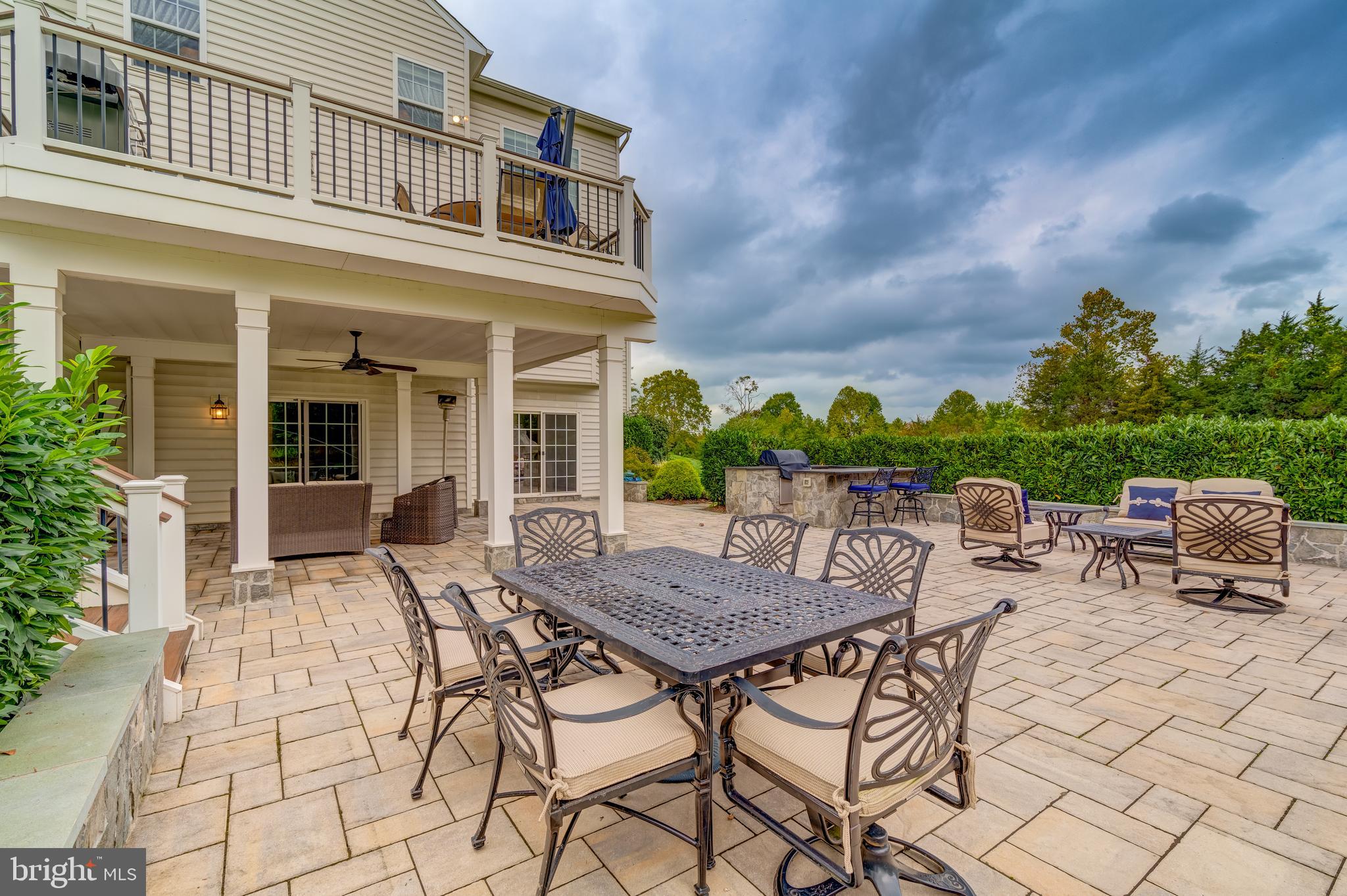 HUNTLEIGH AT CREIGHTON FARMS - Residential