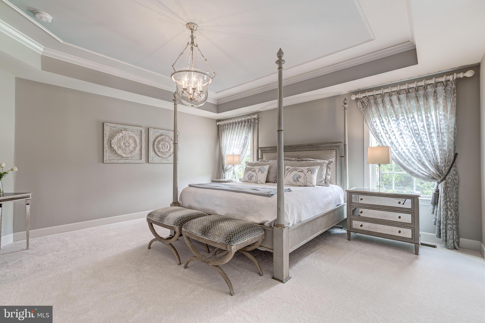 HUNTLEIGH AT CREIGHTON FARMS - Residential