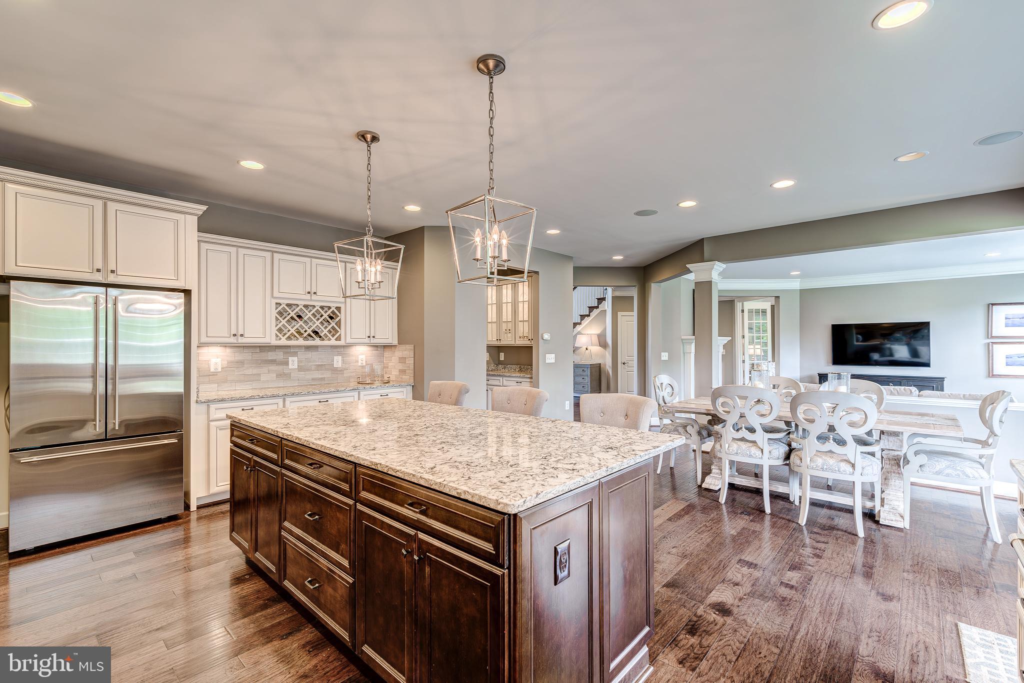 HUNTLEIGH AT CREIGHTON FARMS - Residential