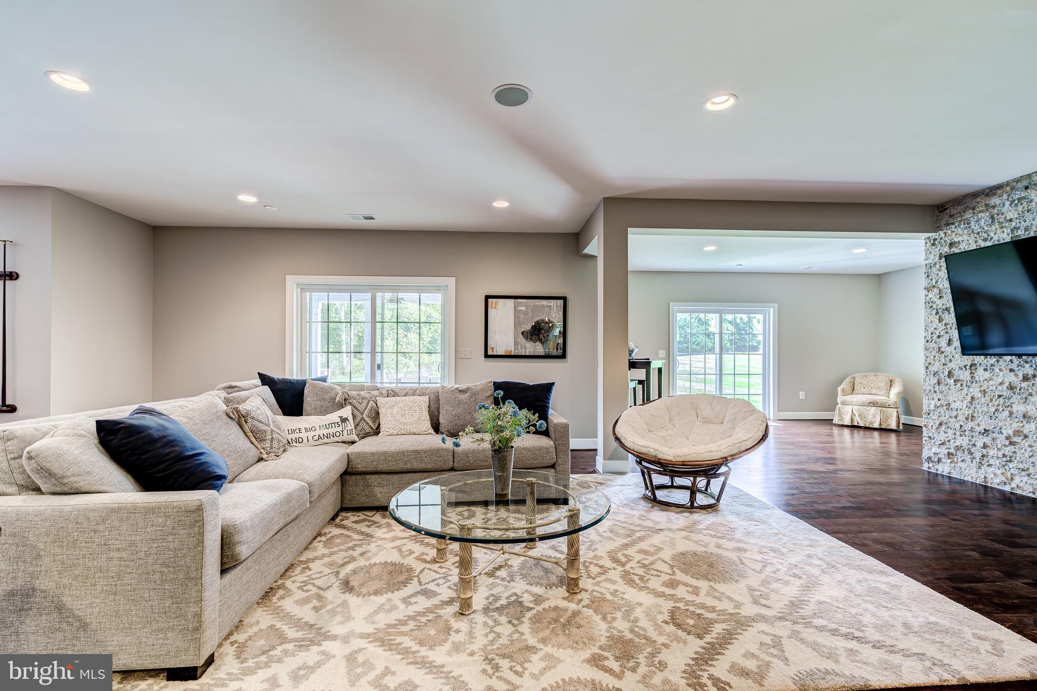 HUNTLEIGH AT CREIGHTON FARMS - Residential