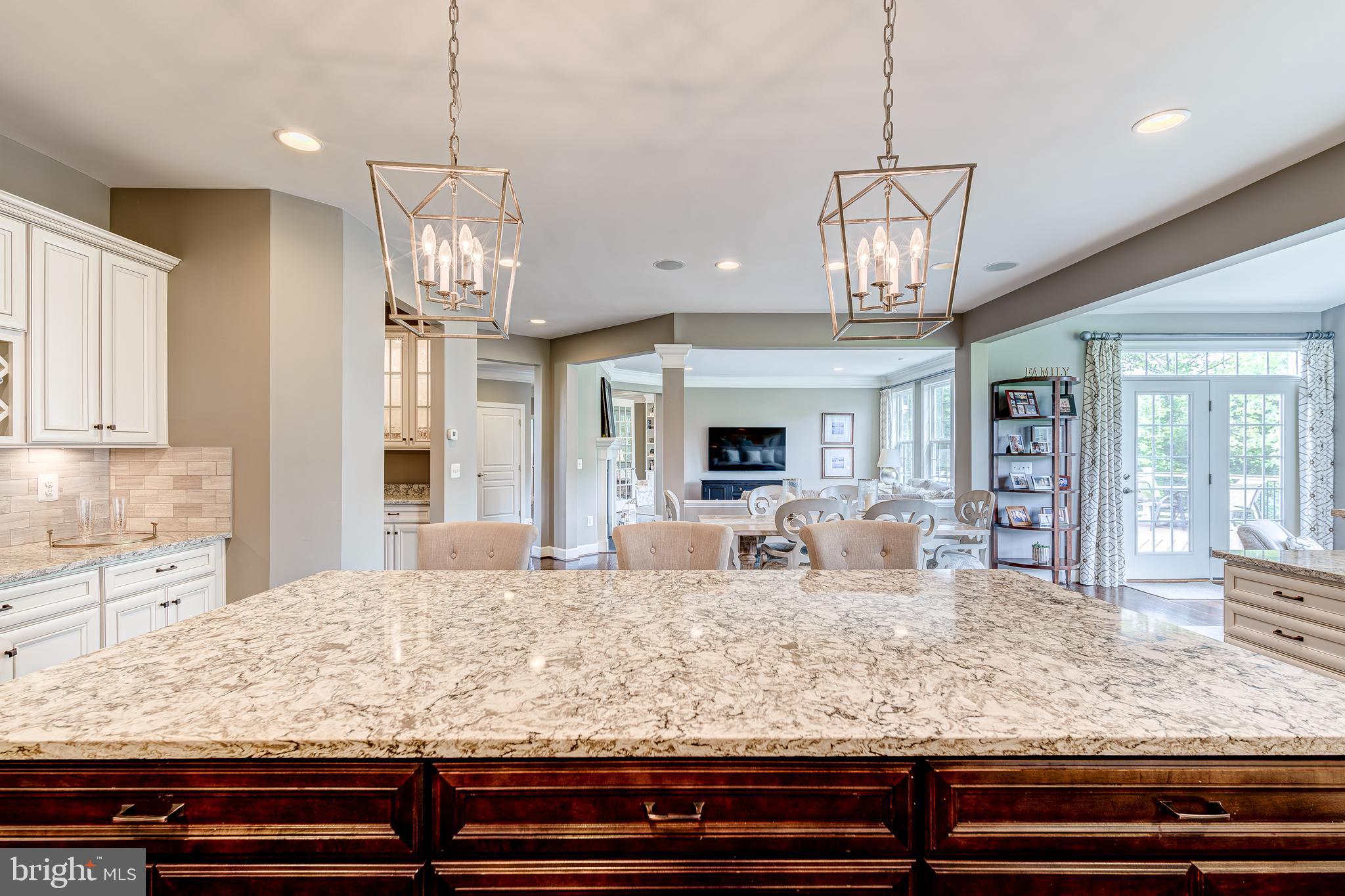 HUNTLEIGH AT CREIGHTON FARMS - Residential