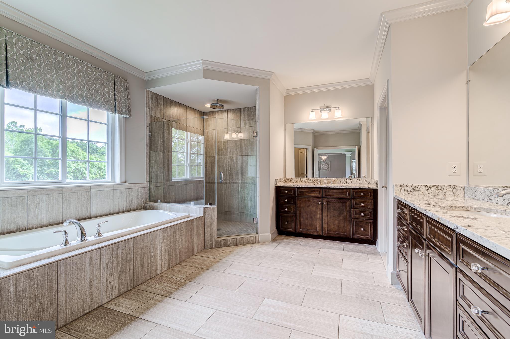 HUNTLEIGH AT CREIGHTON FARMS - Residential