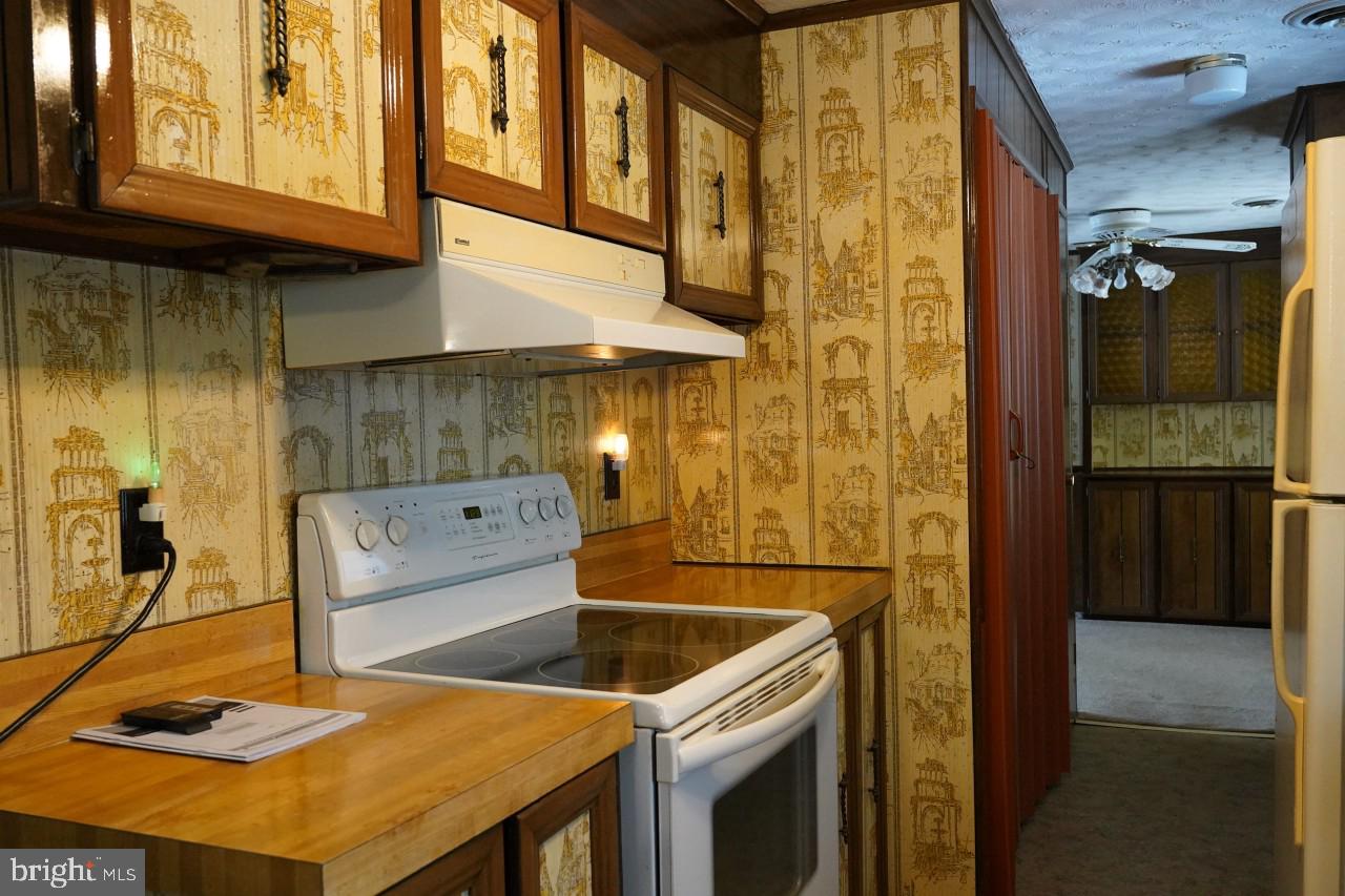 GREEN MANOR ESTATES - Residential