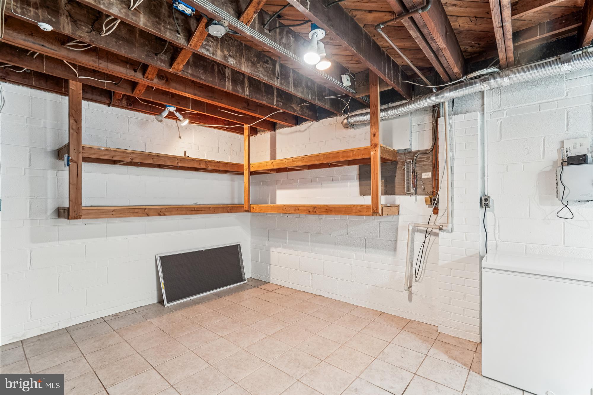 KENWOOD PARK - Residential Lease