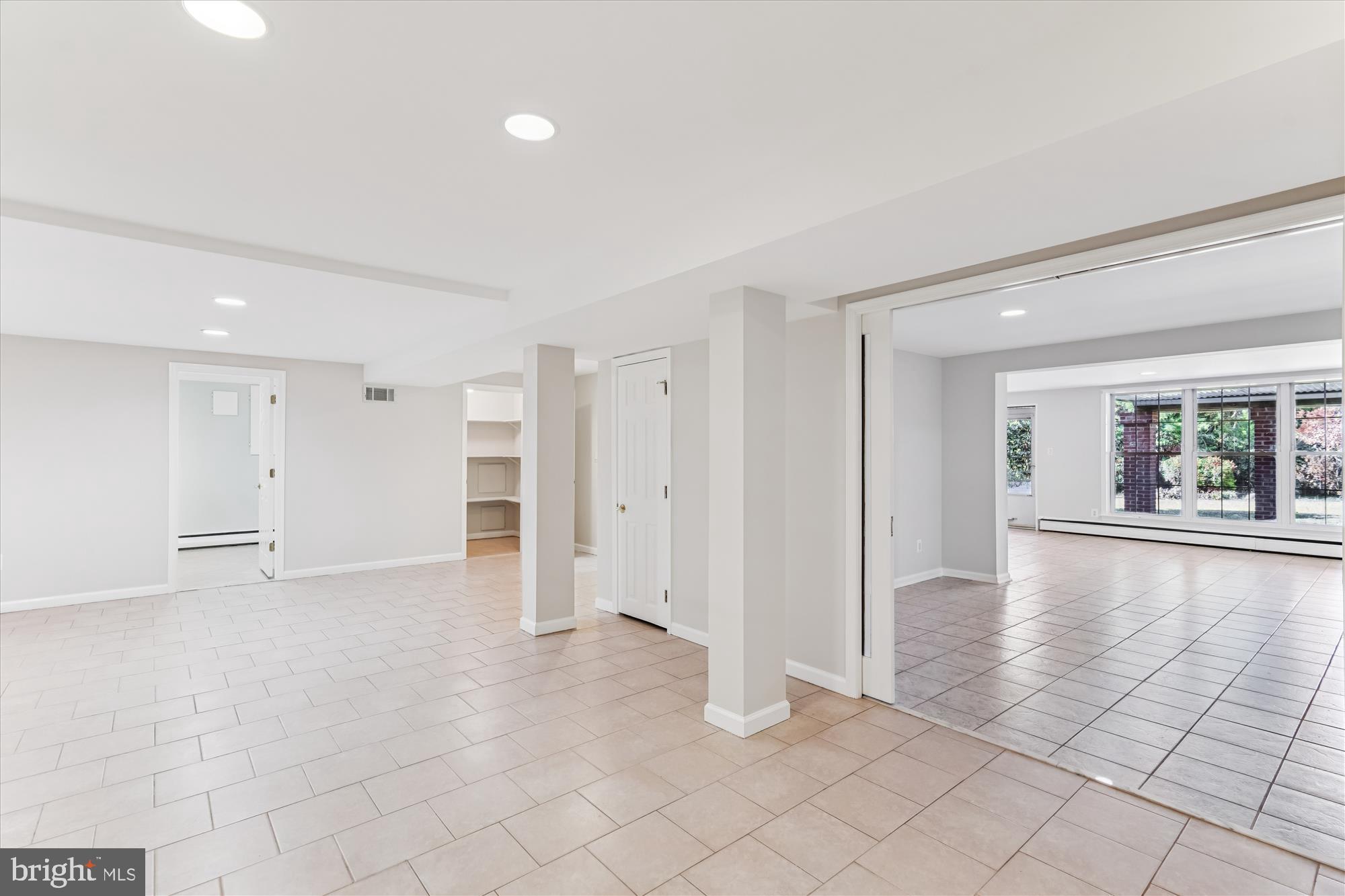 KENWOOD PARK - Residential Lease