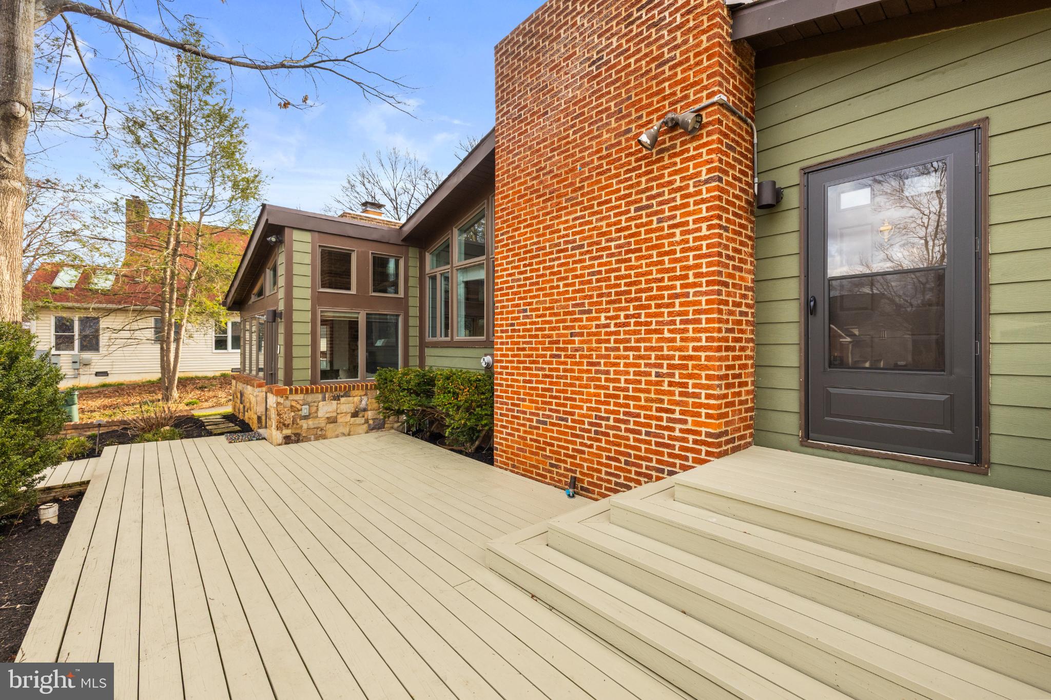 LEE MEADOWS - Residential