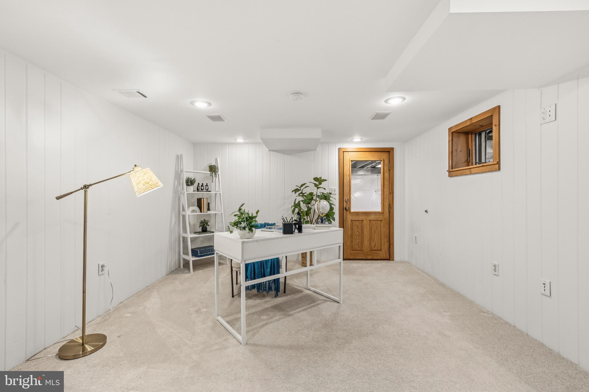 LEE MEADOWS - Residential