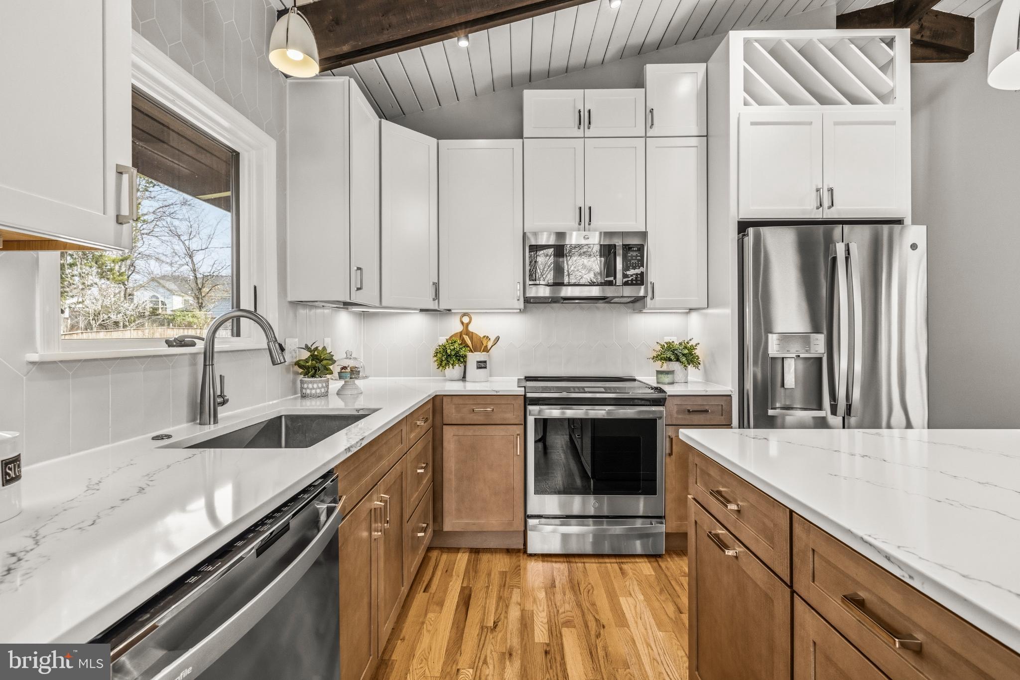 LEE MEADOWS - Residential