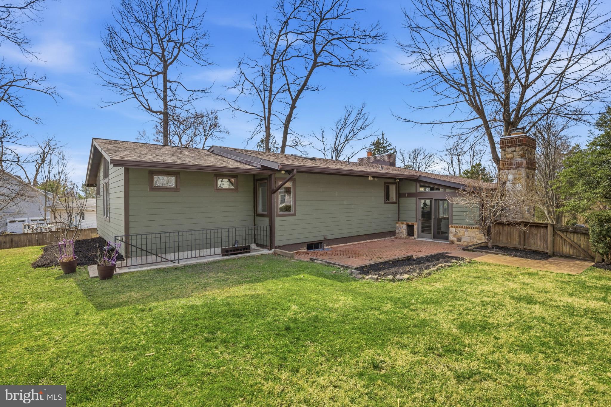 LEE MEADOWS - Residential