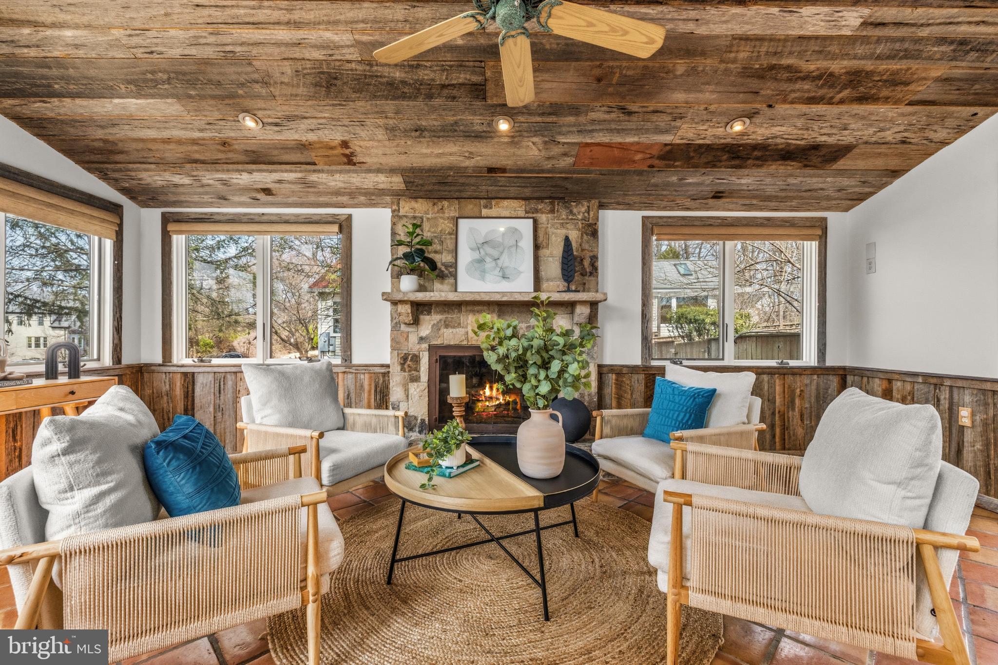 LEE MEADOWS - Residential