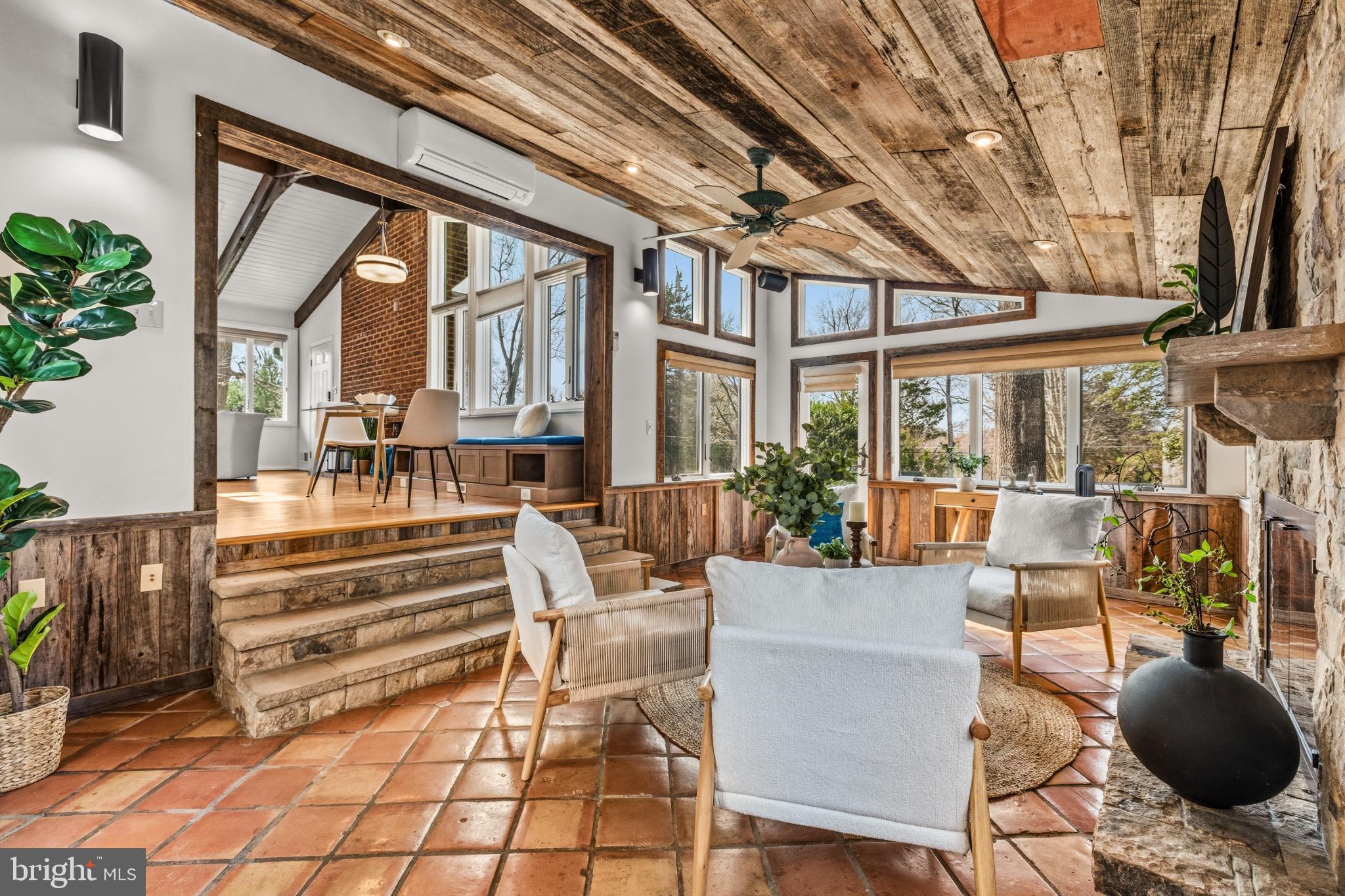 LEE MEADOWS - Residential