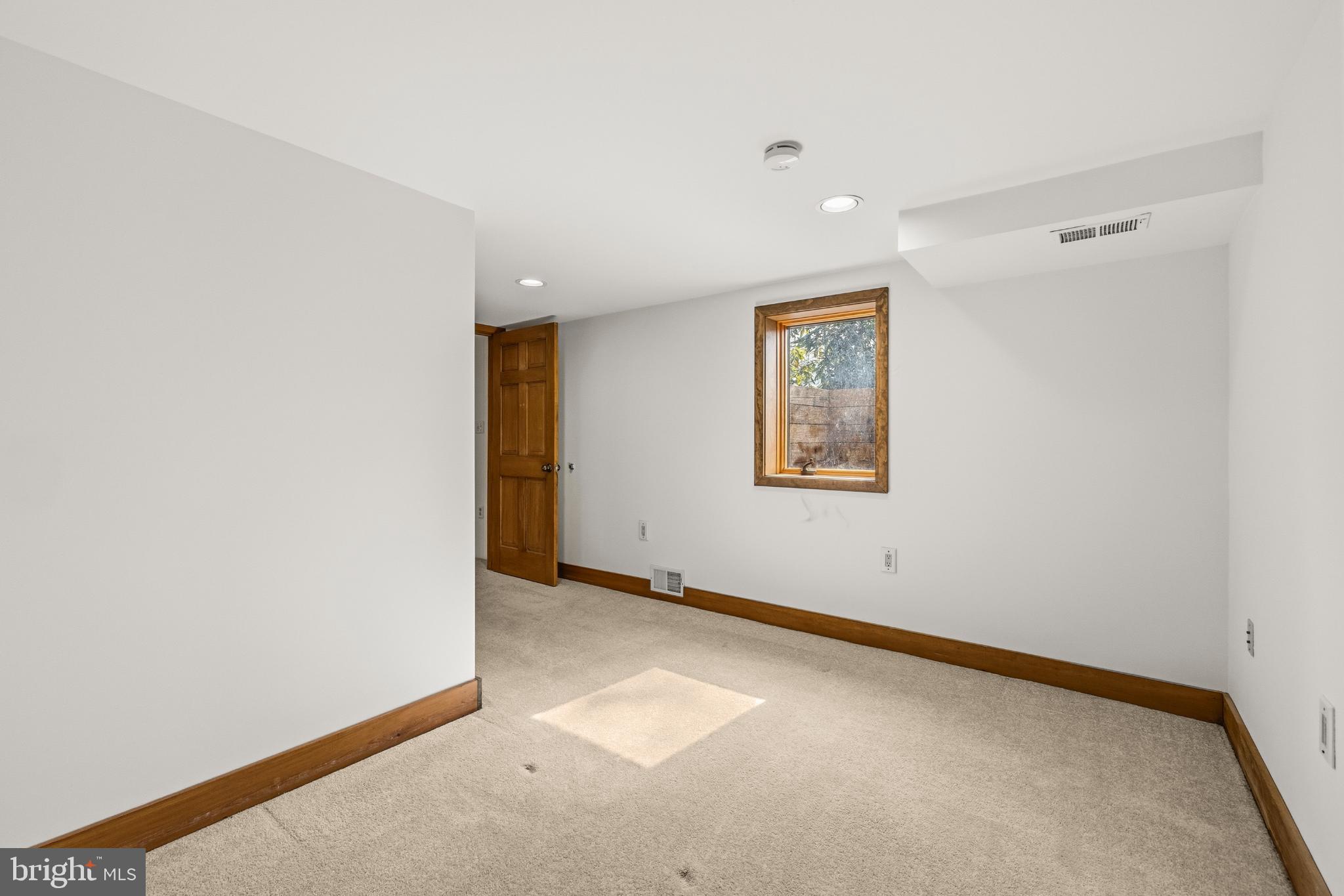 LEE MEADOWS - Residential