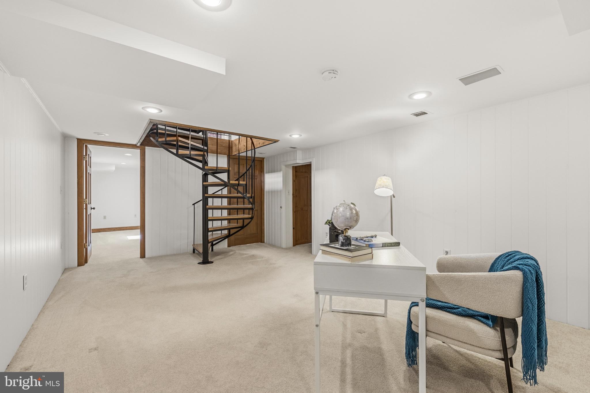 LEE MEADOWS - Residential