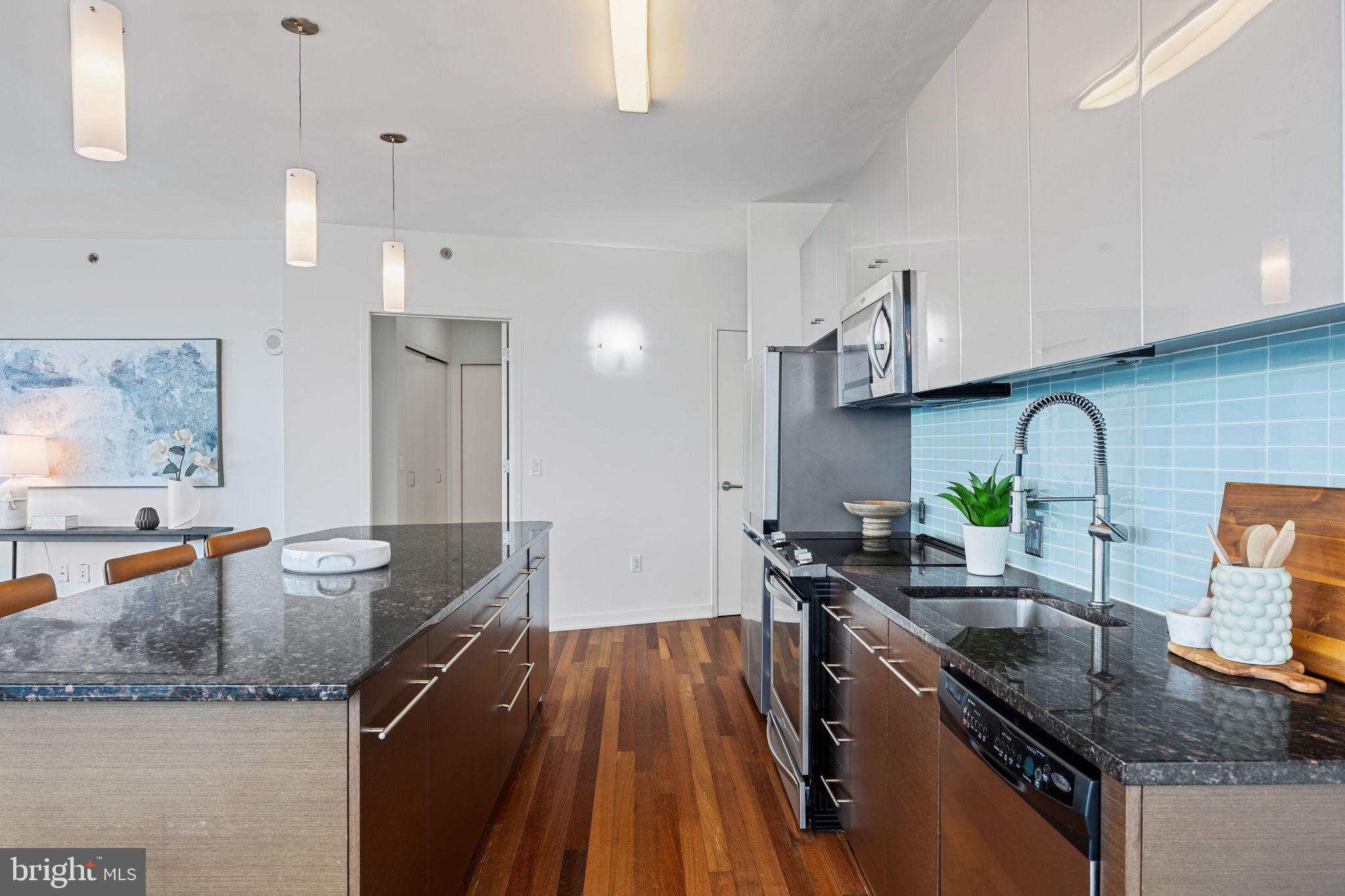 RITTENHOUSE SQUARE - Residential