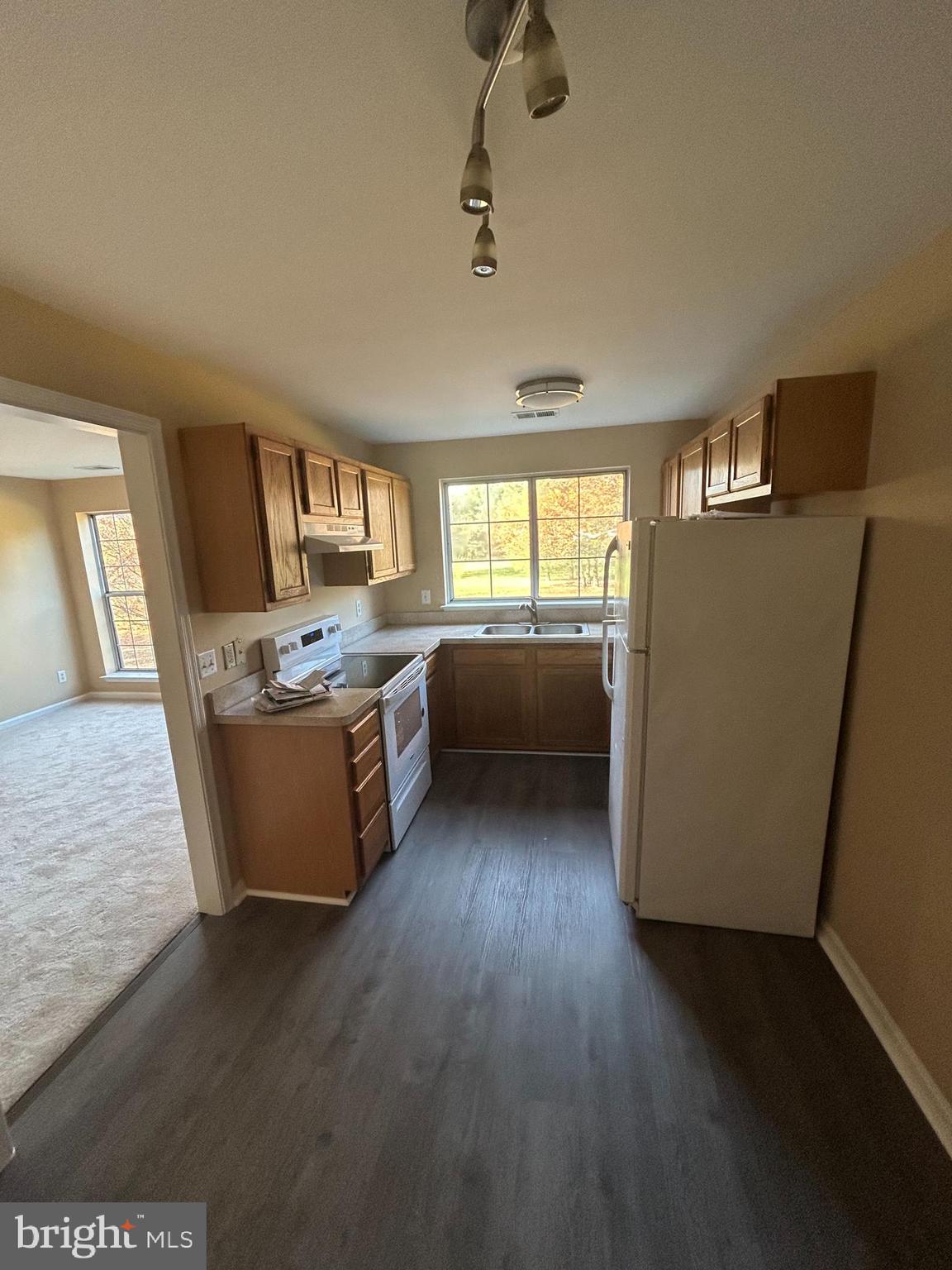 FOX CHASE/EXETER - Residential
