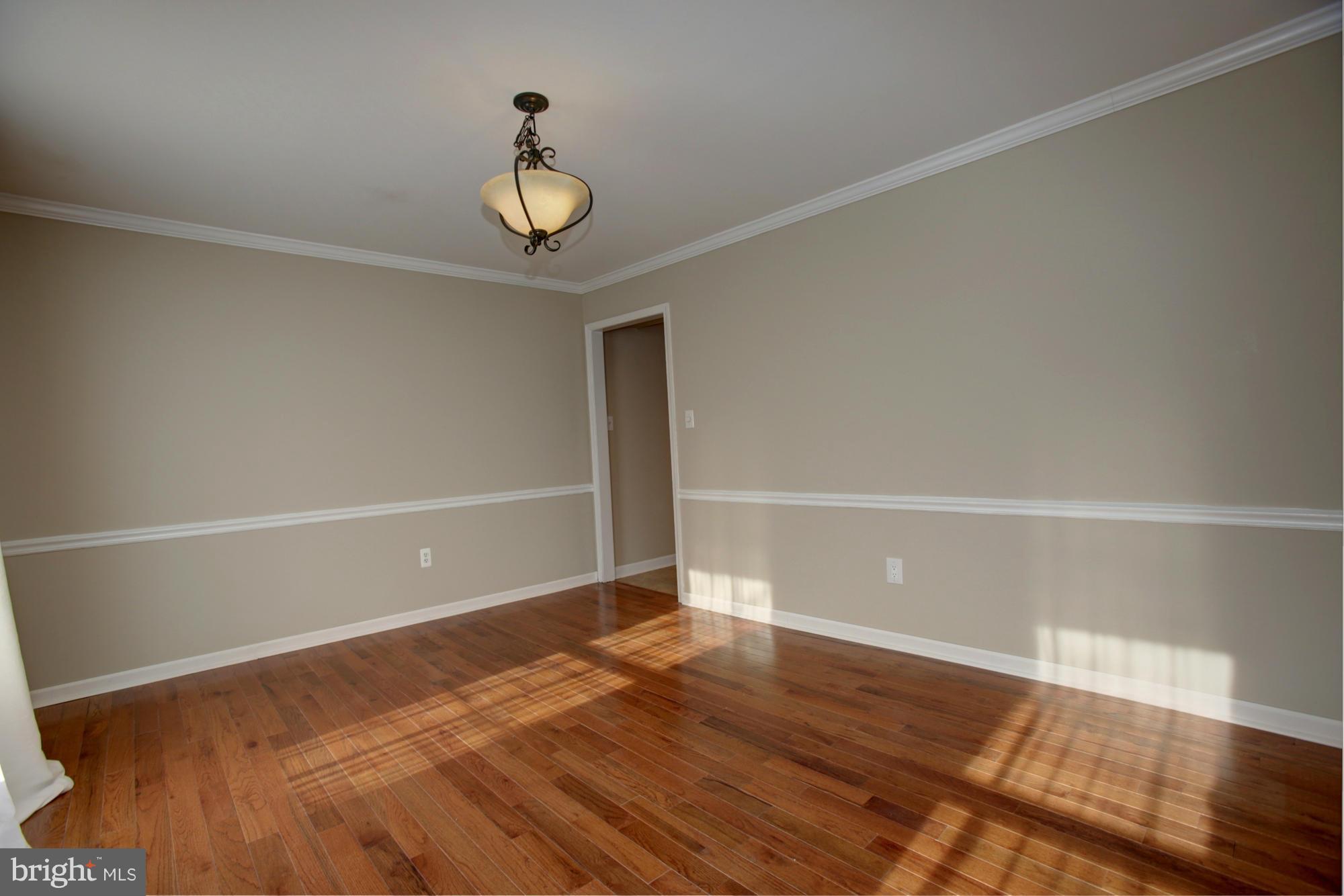 COUNTRY CLUB/LAKE MONTCLAIR - Residential