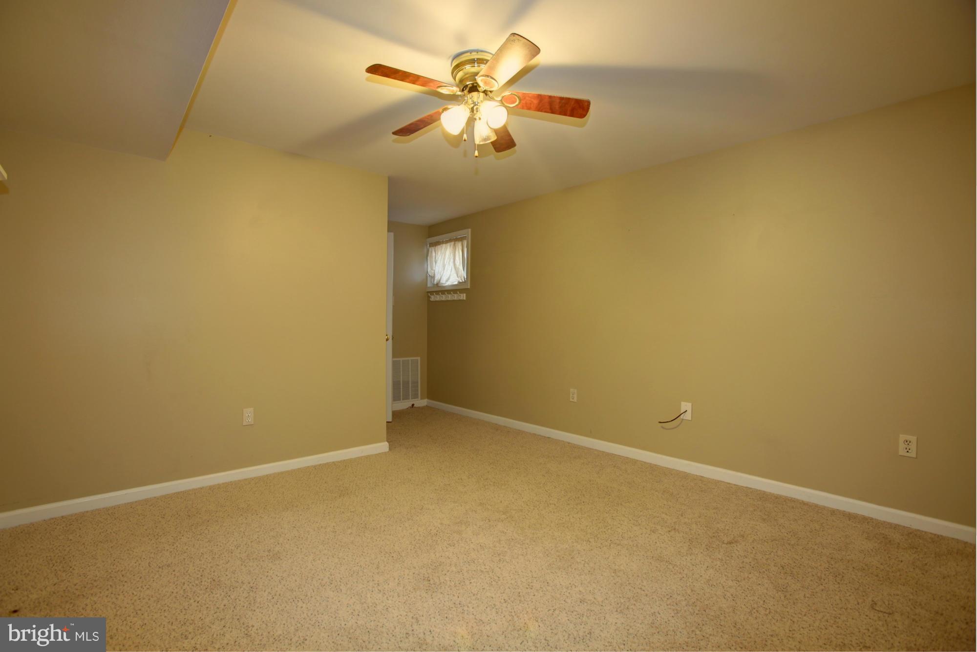 COUNTRY CLUB/LAKE MONTCLAIR - Residential