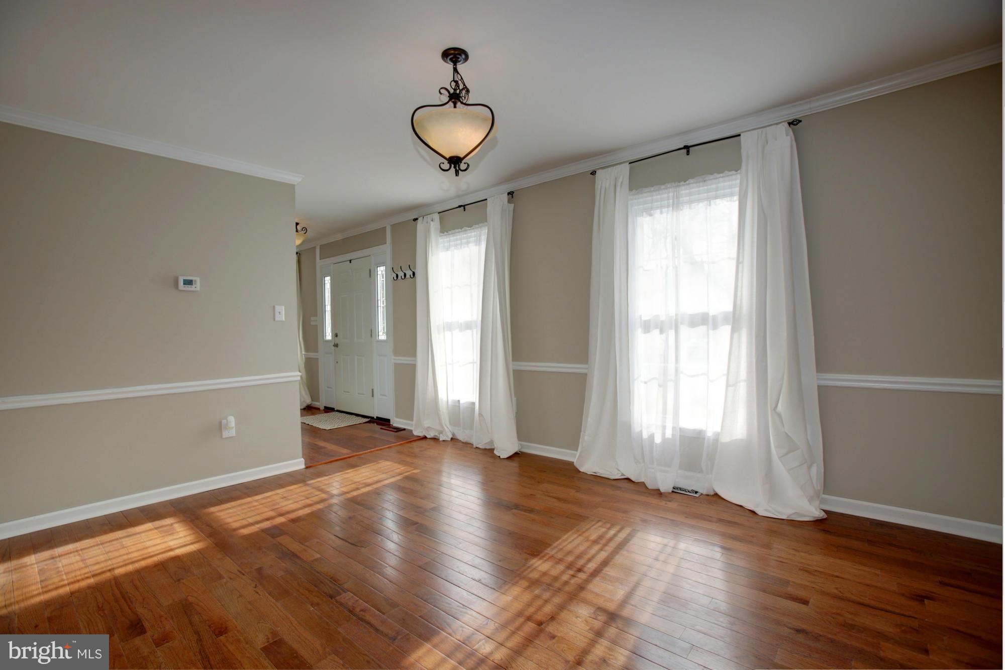 COUNTRY CLUB/LAKE MONTCLAIR - Residential