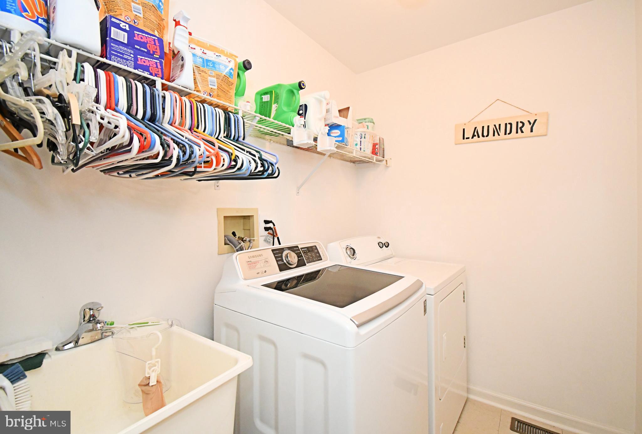 WINNERS CIRCLE - Residential