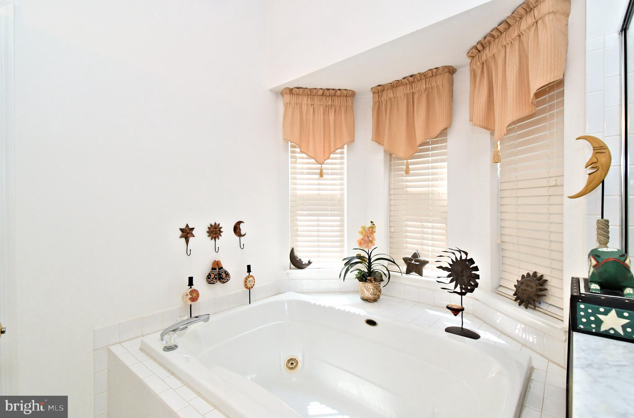 WINNERS CIRCLE - Residential