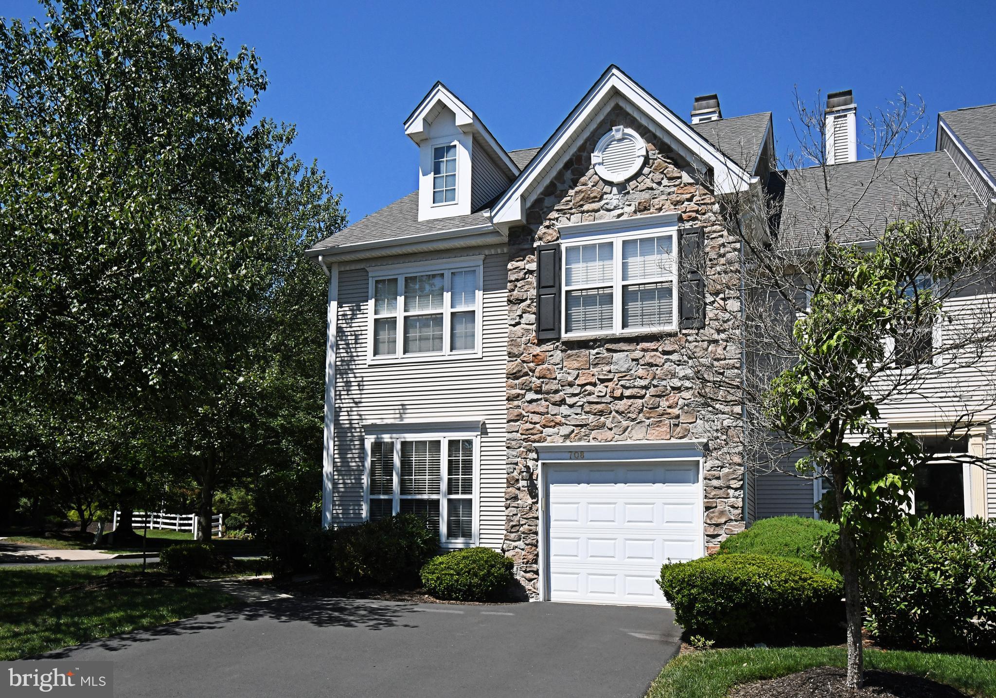 708 ASCOT COURT