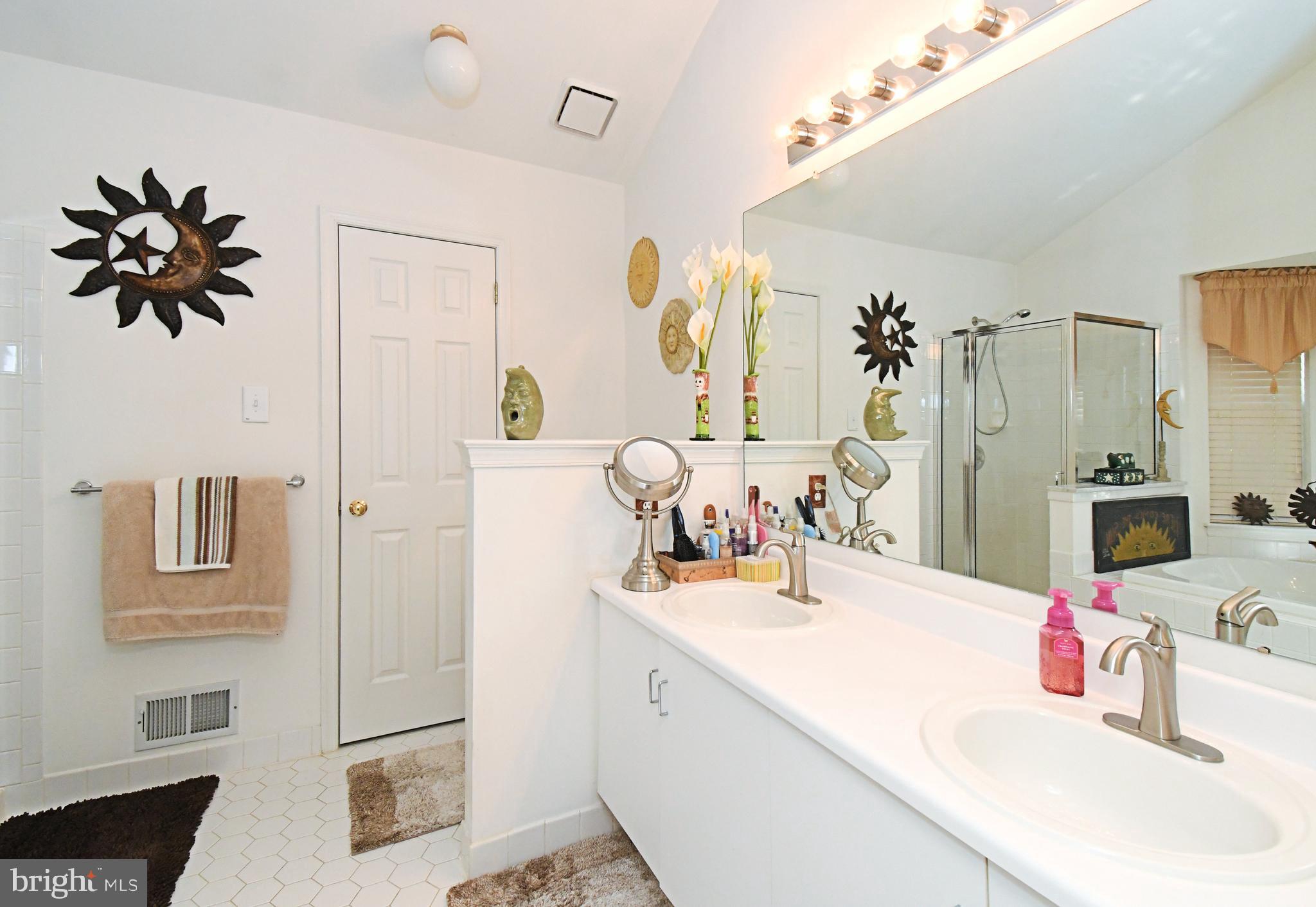 WINNERS CIRCLE - Residential