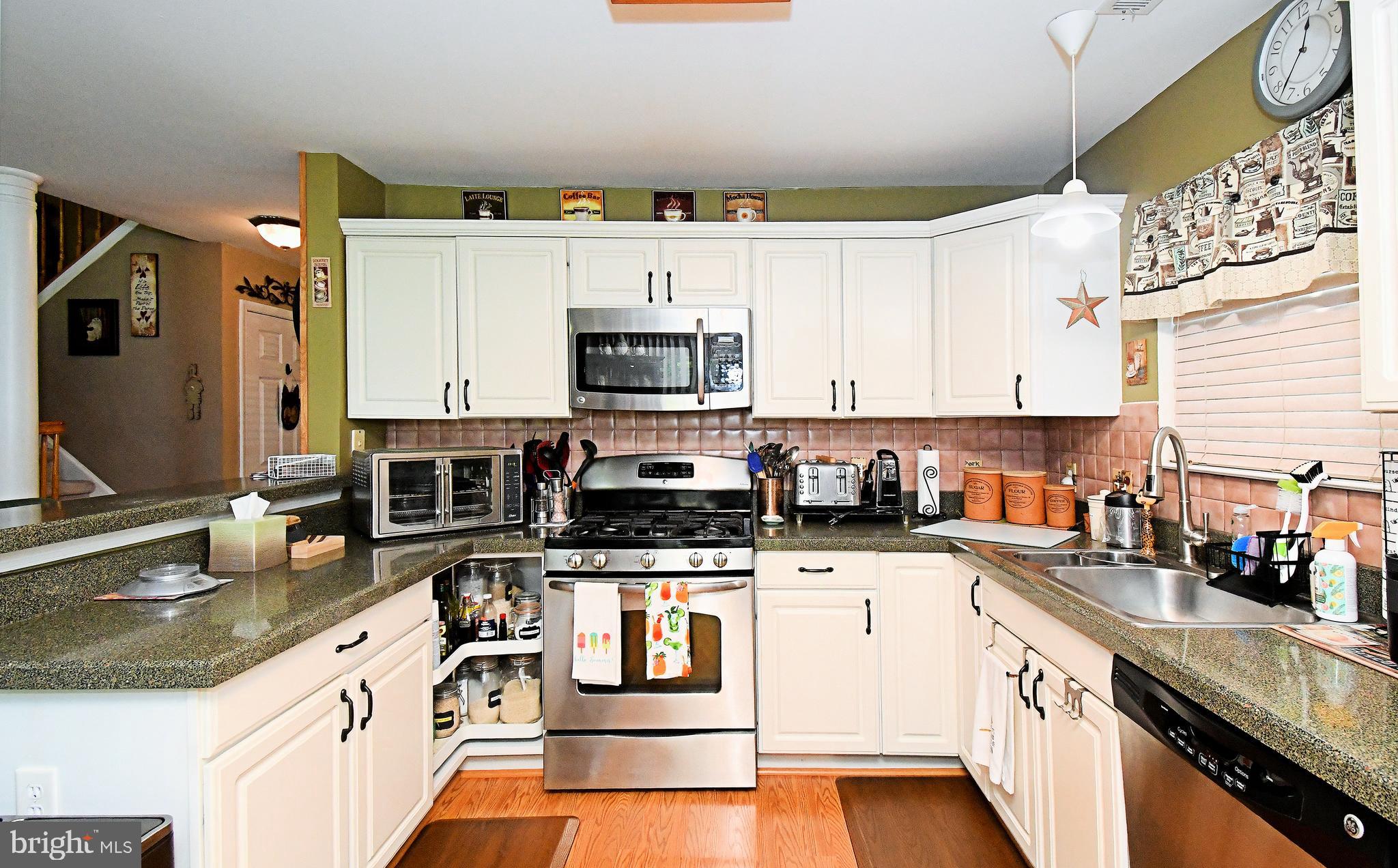 WINNERS CIRCLE - Residential