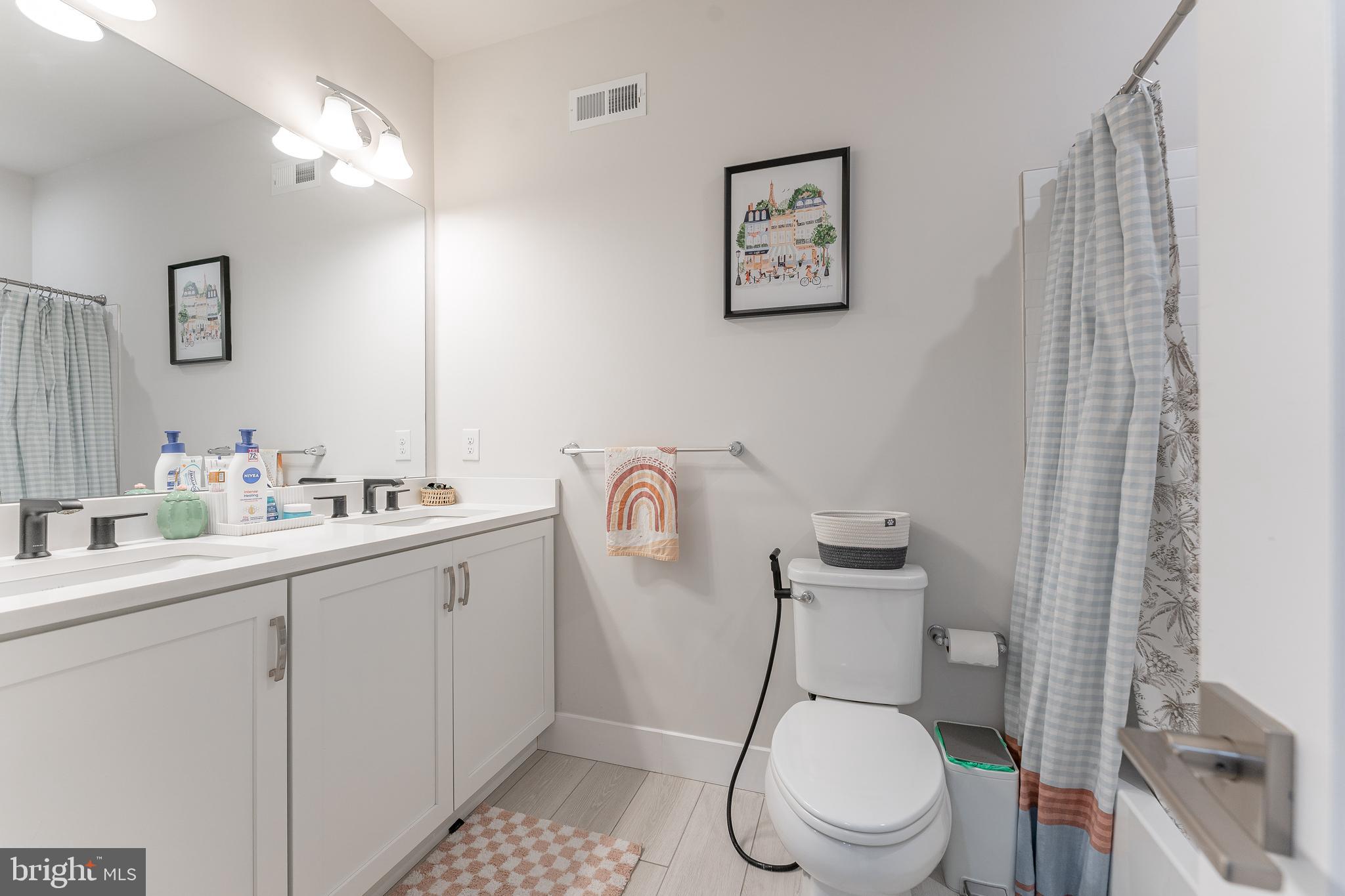 OVERLOOK AT TOWN CENTER - Residential