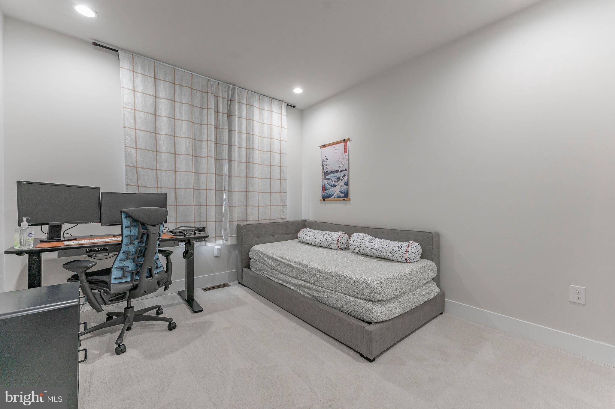 OVERLOOK AT TOWN CENTER - Residential