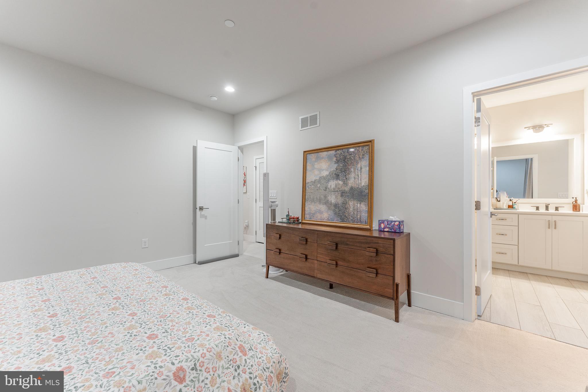 OVERLOOK AT TOWN CENTER - Residential