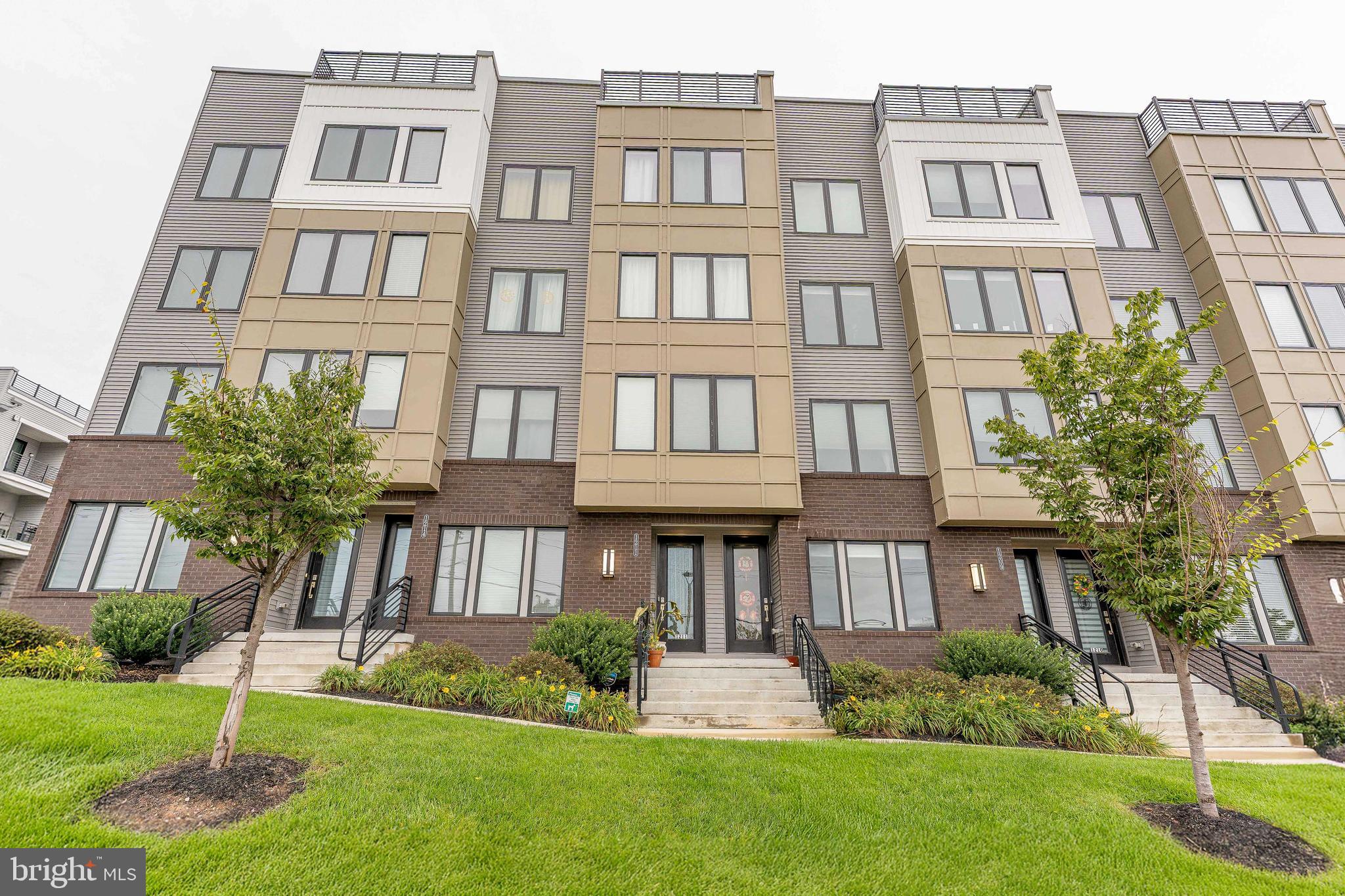 OVERLOOK AT TOWN CENTER - Residential