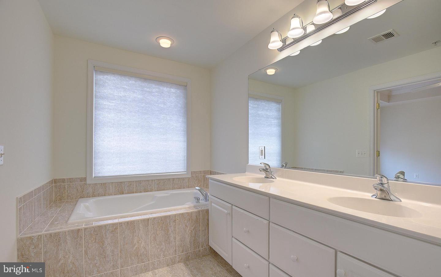 WHEATON HILLS - Residential Lease