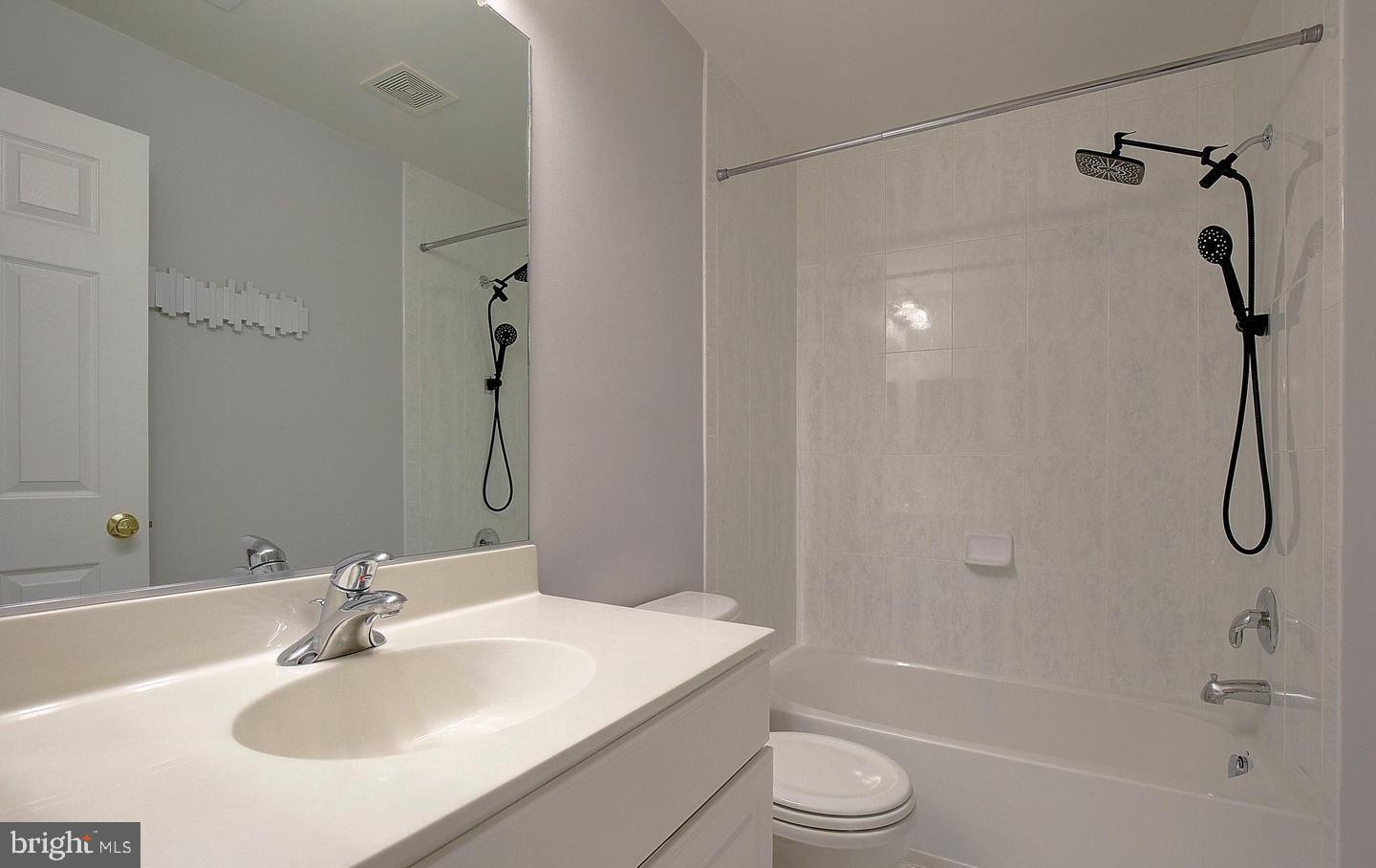 WHEATON HILLS - Residential Lease