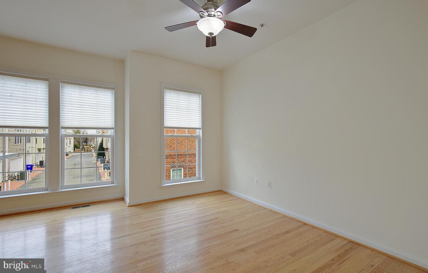 WHEATON HILLS - Residential Lease