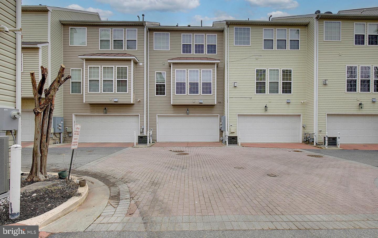 WHEATON HILLS - Residential Lease