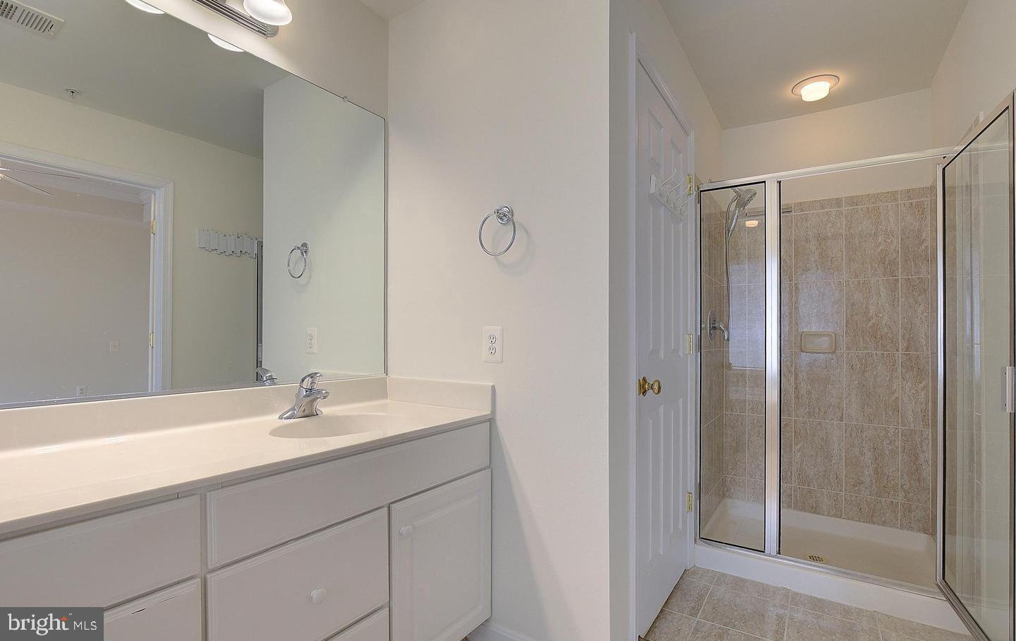 WHEATON HILLS - Residential Lease