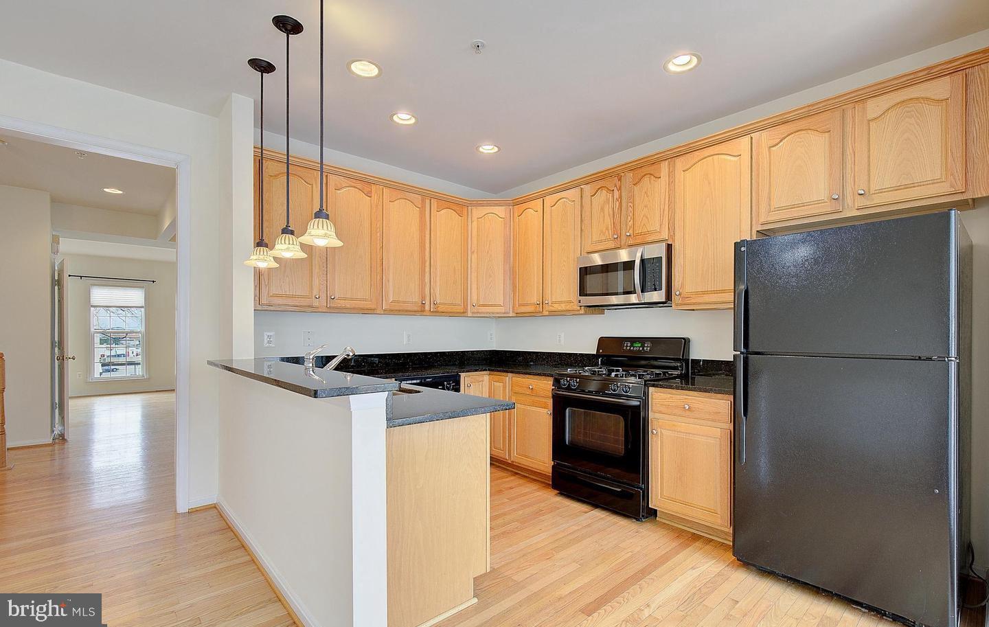 WHEATON HILLS - Residential Lease