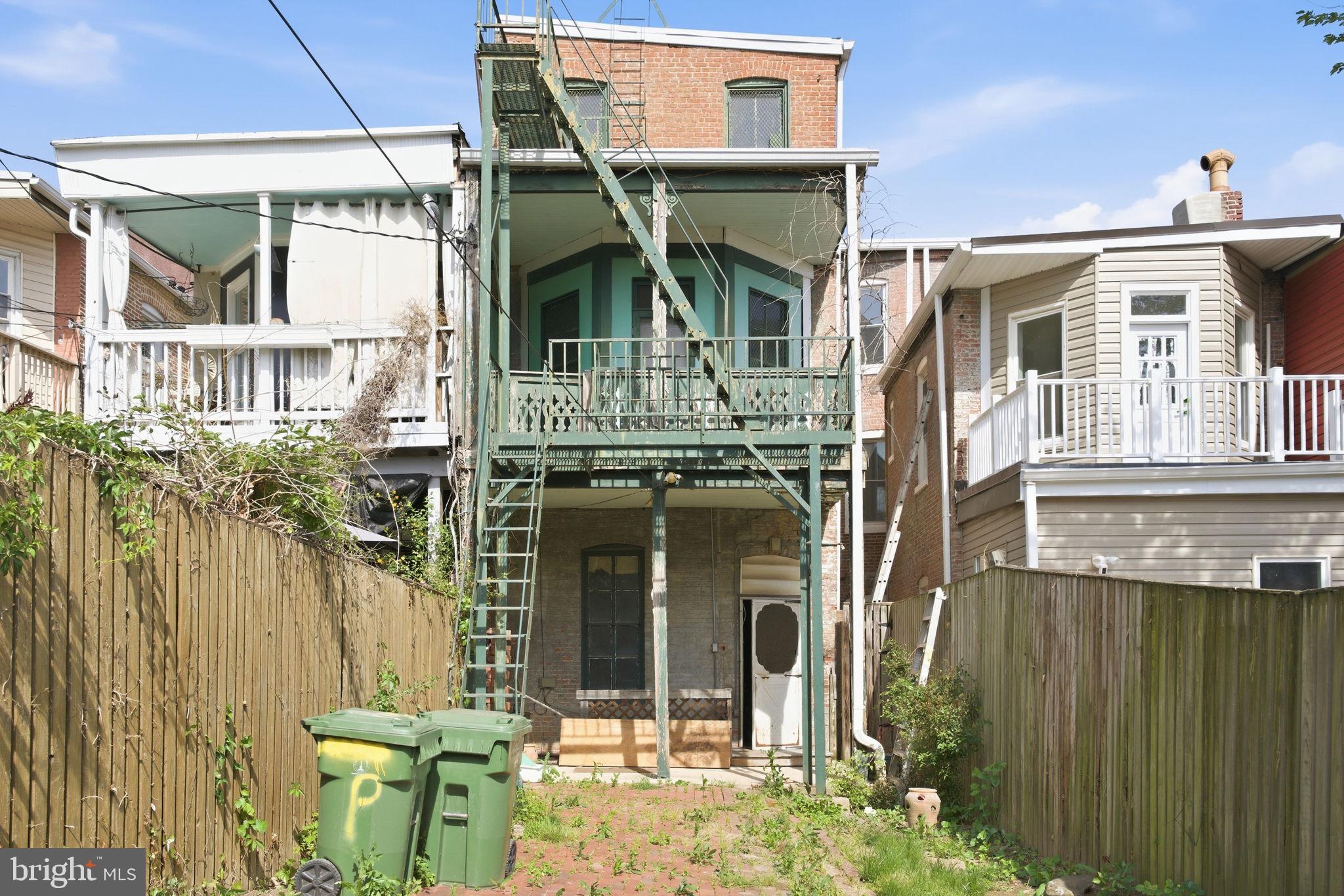 RESERVOIR HILL - Residential