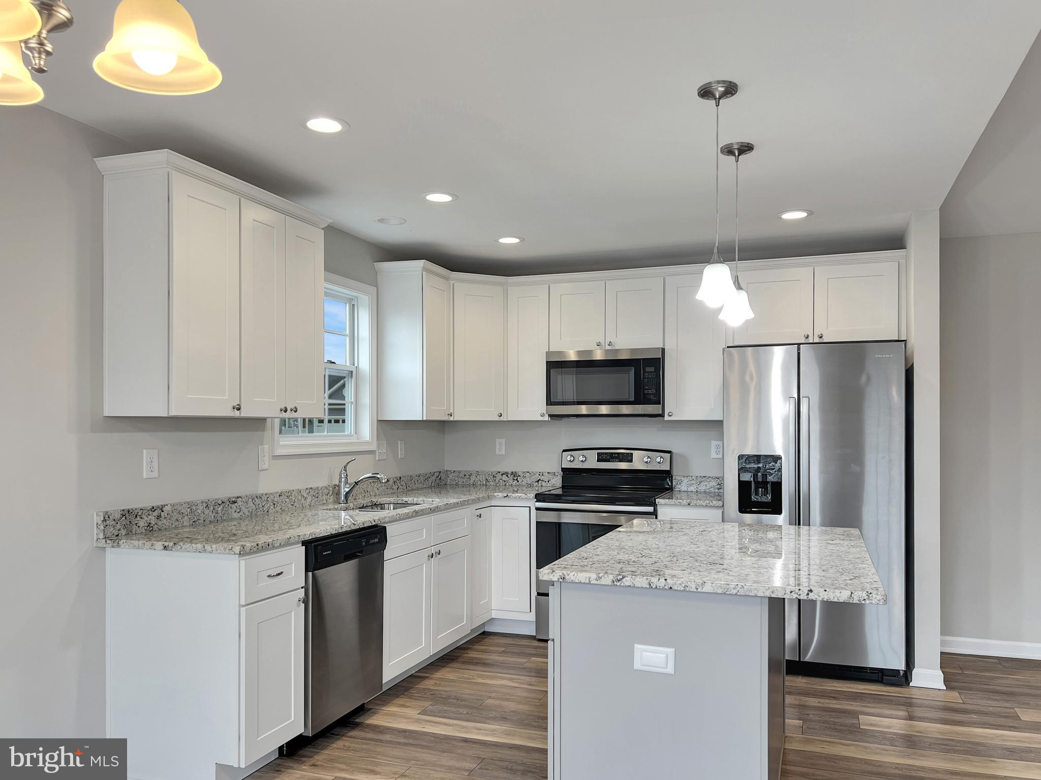 PRENTISS POINT - Residential