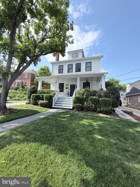 Photo of 4045 21st Street N, ARLINGTON, VA 22207 (MLS # VAAR2073486)
